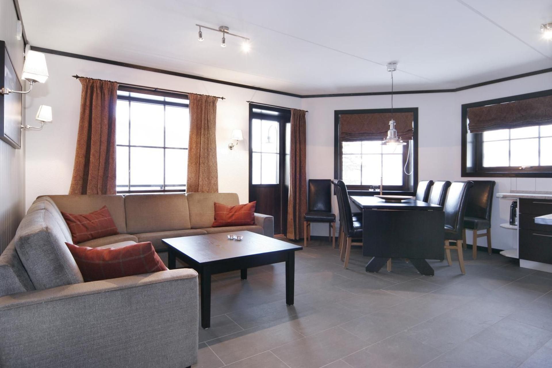 Three-Bedroom Apartment (8 Adults)