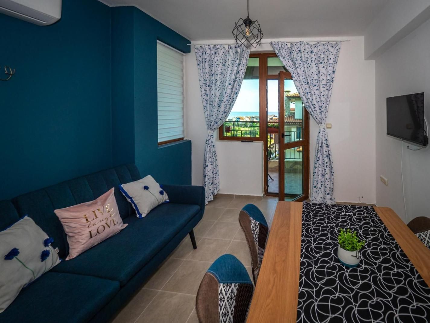 Apartment with Sea View