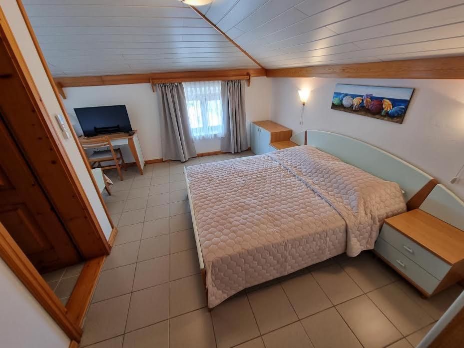 Deluxe Triple Room with Sea View