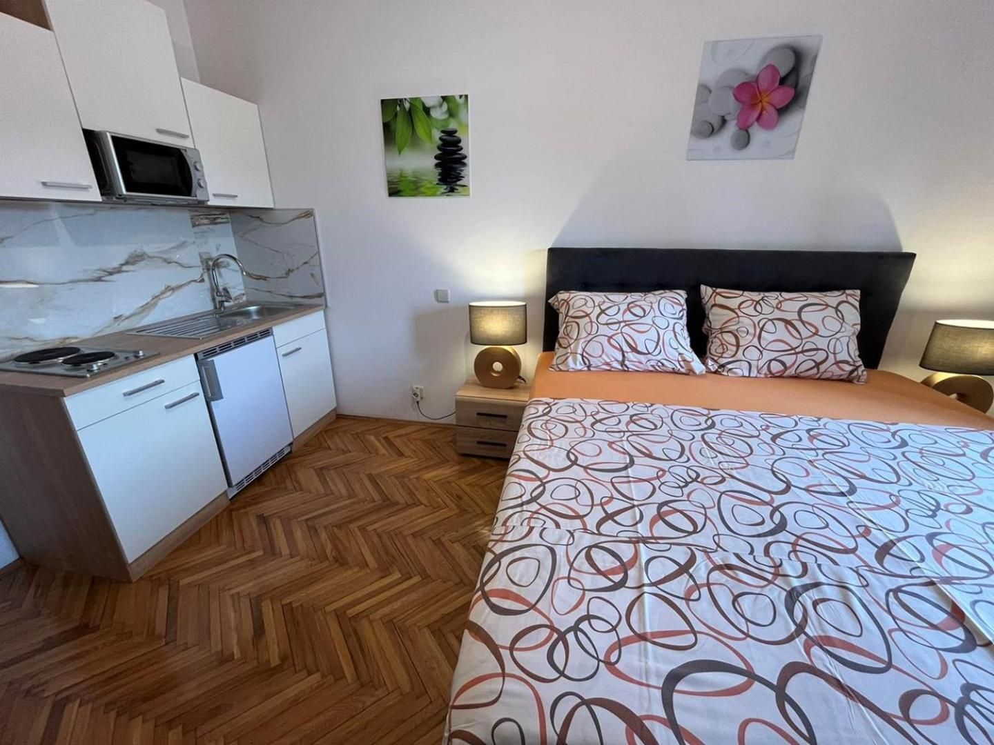 Apartment with Balcony