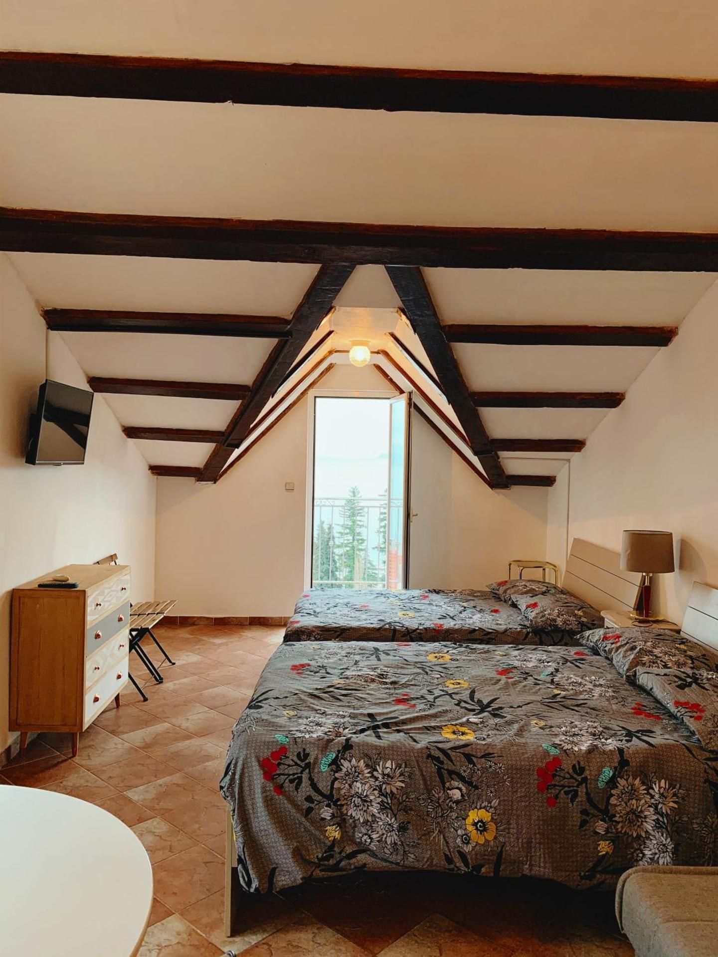 Studio with Sea View (4 Adults)