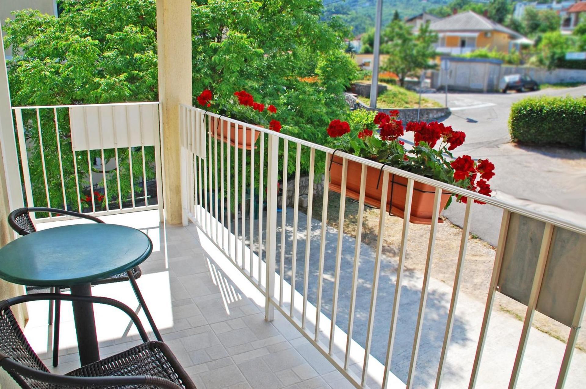 Digital Nomads Package - Apartment with Sea View with Free Cleaning and Laundry Service