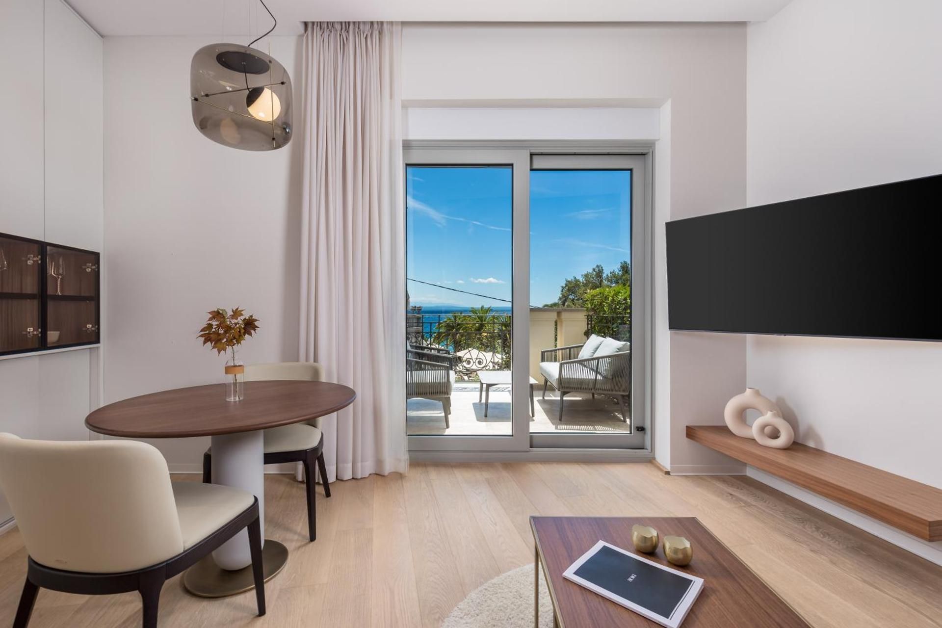 Studio with Sea View
