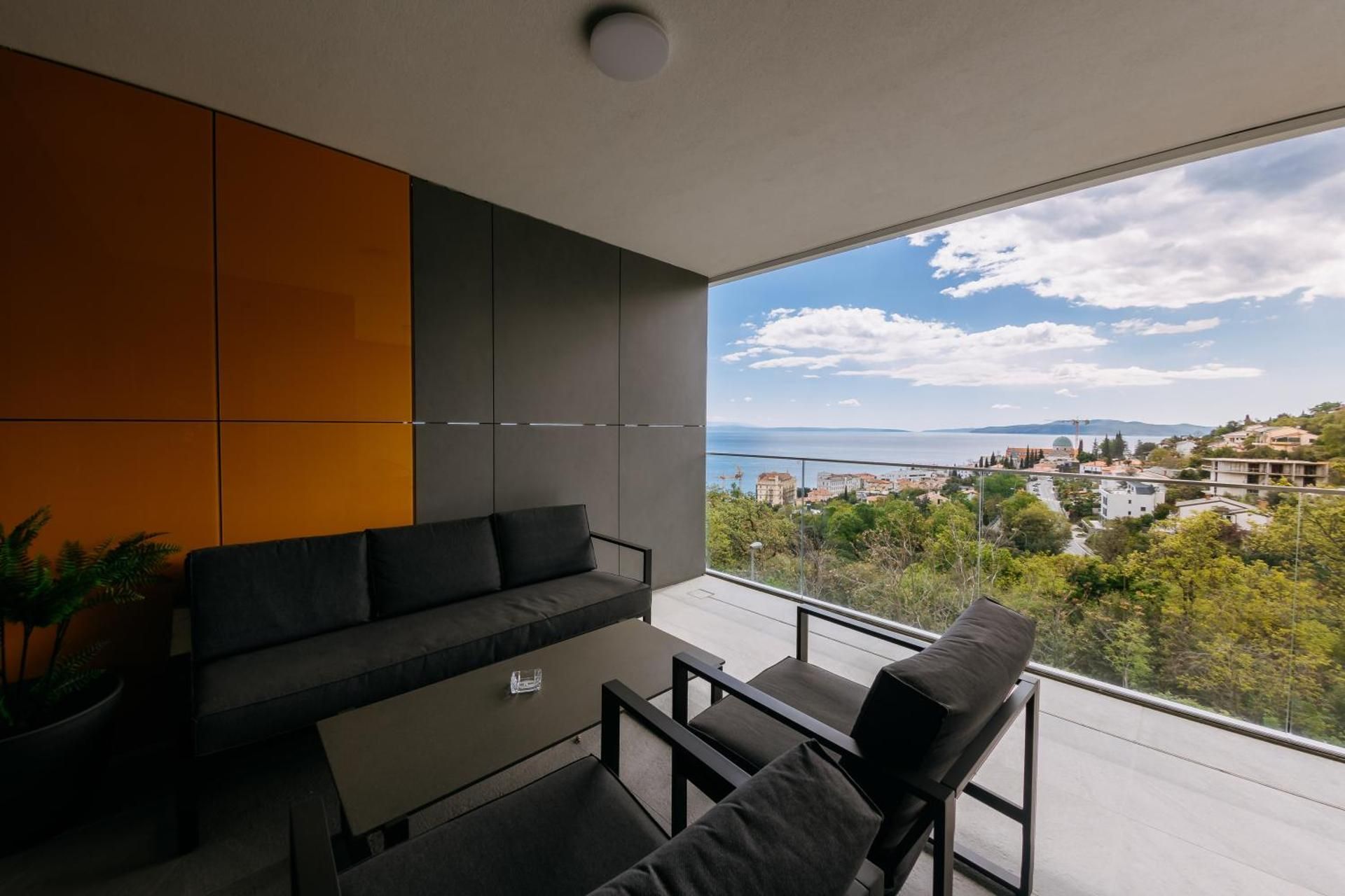 Three-Bedroom Apartment 105 1st floor