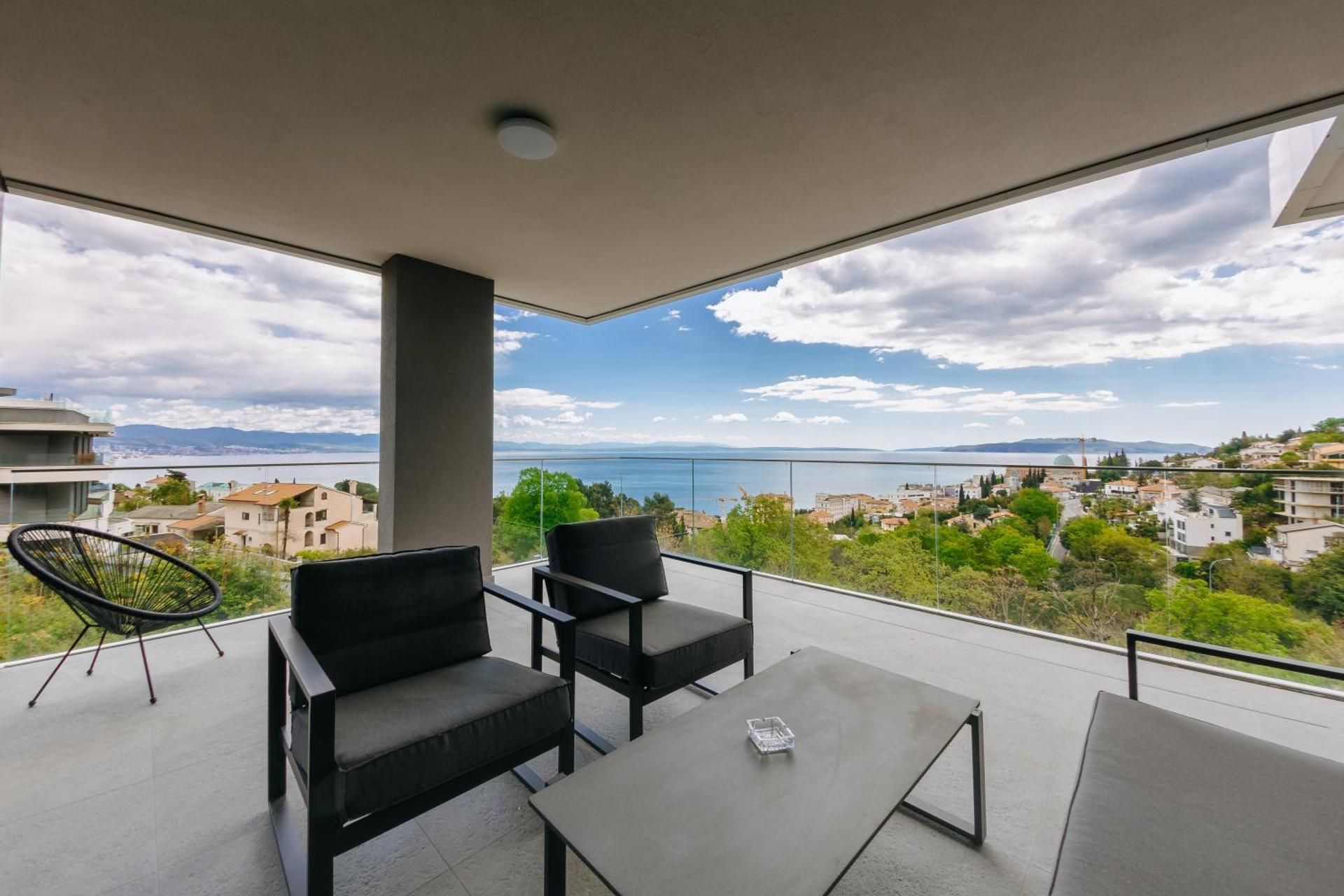 Three-Bedroom Apartment 108 1st floor