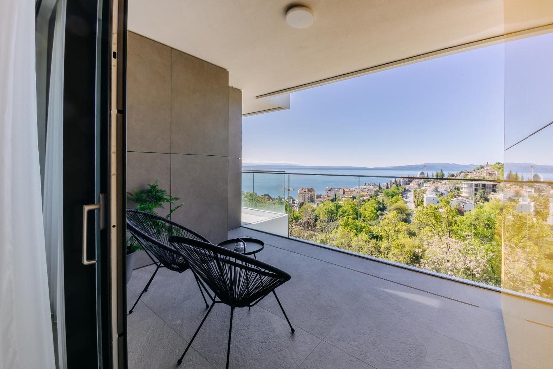 One-Bedroom Apartment 203 2nd floor