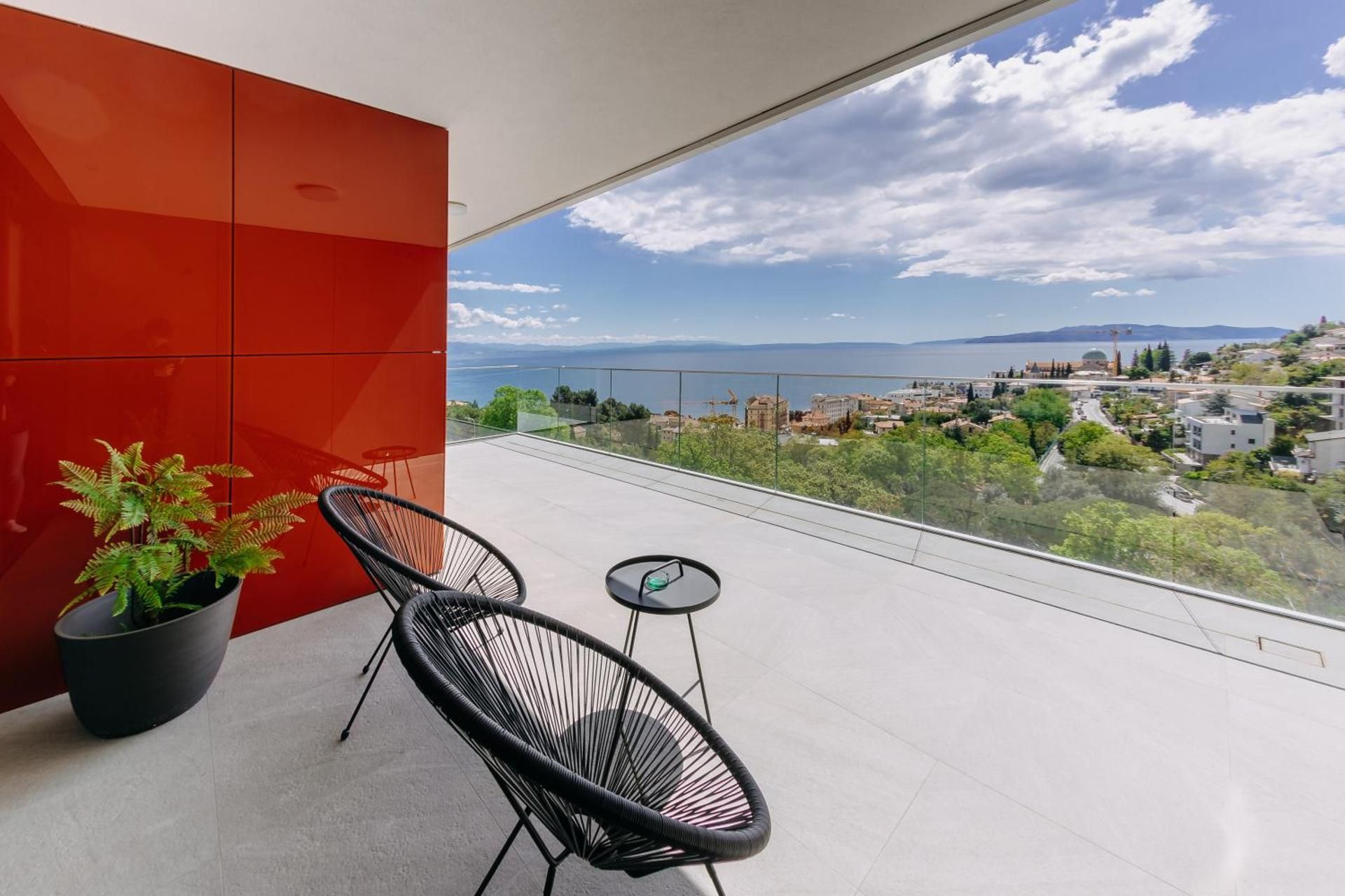 One-Bedroom Apartment 207 2nd floor