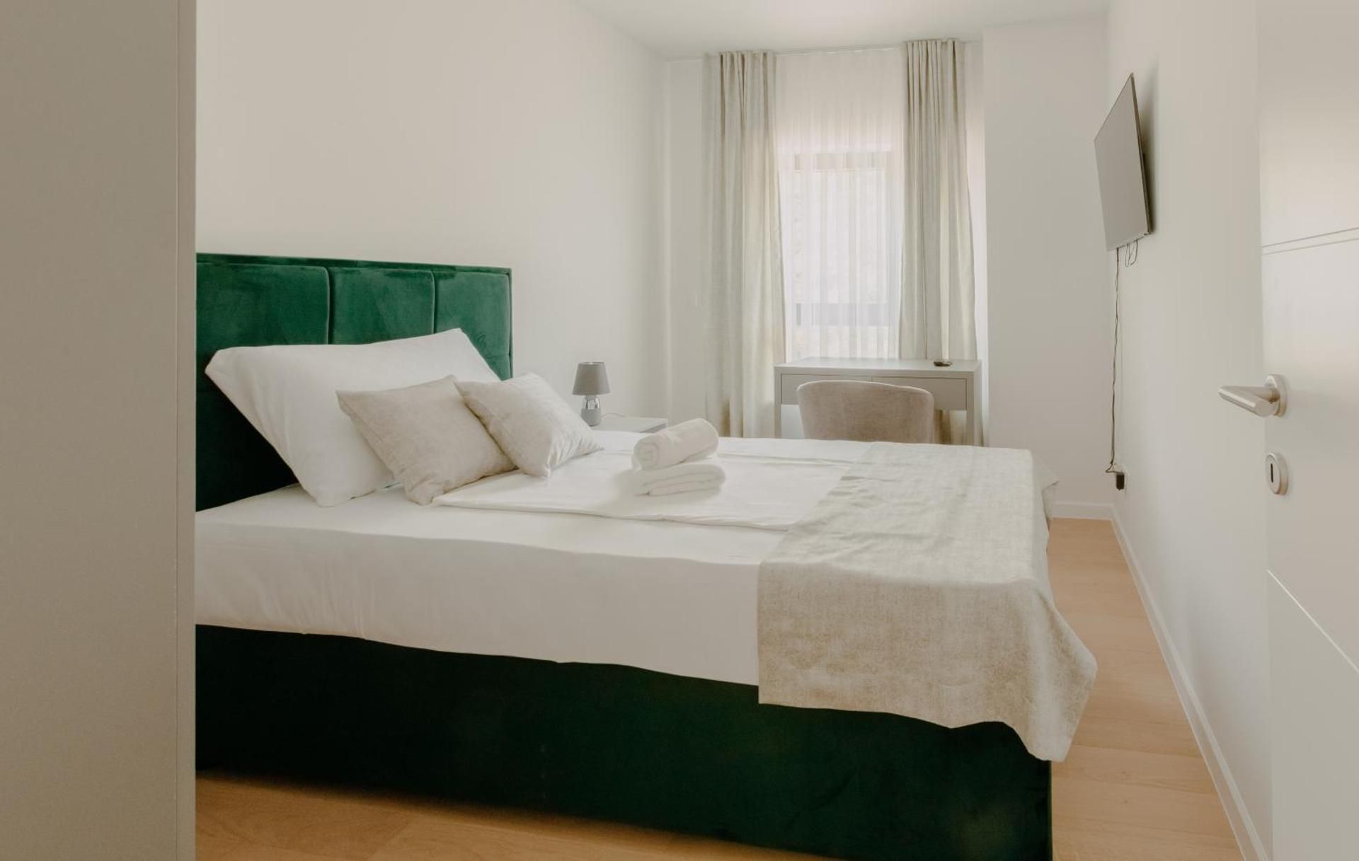 Three-Bedroom Apartment 401 4th floor
