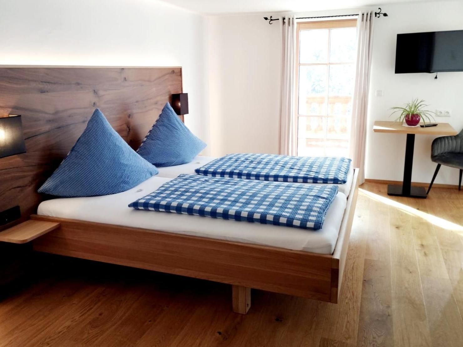 Double Room with Lake View