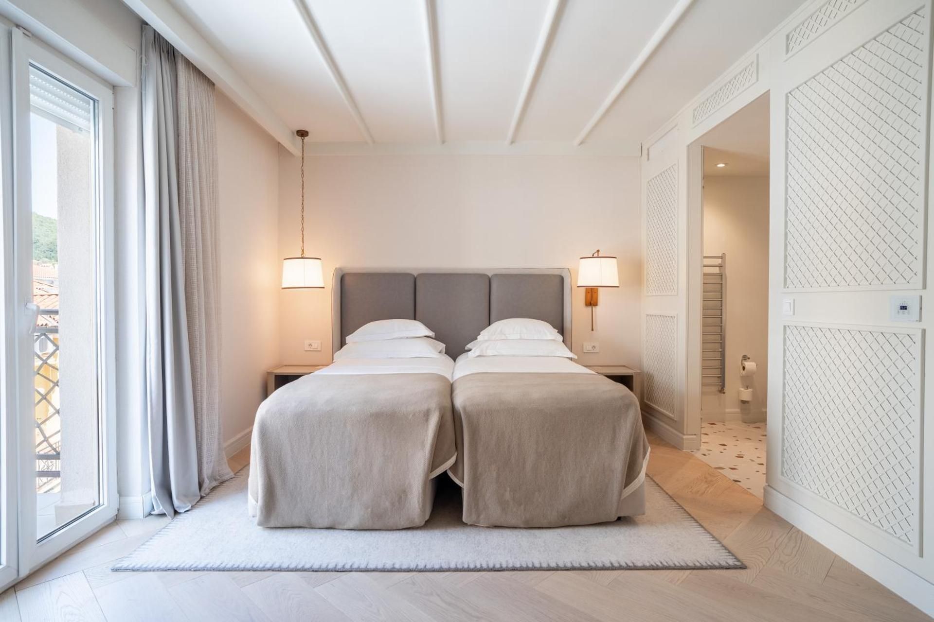 Double or Twin Room with City View- Villa Camellia