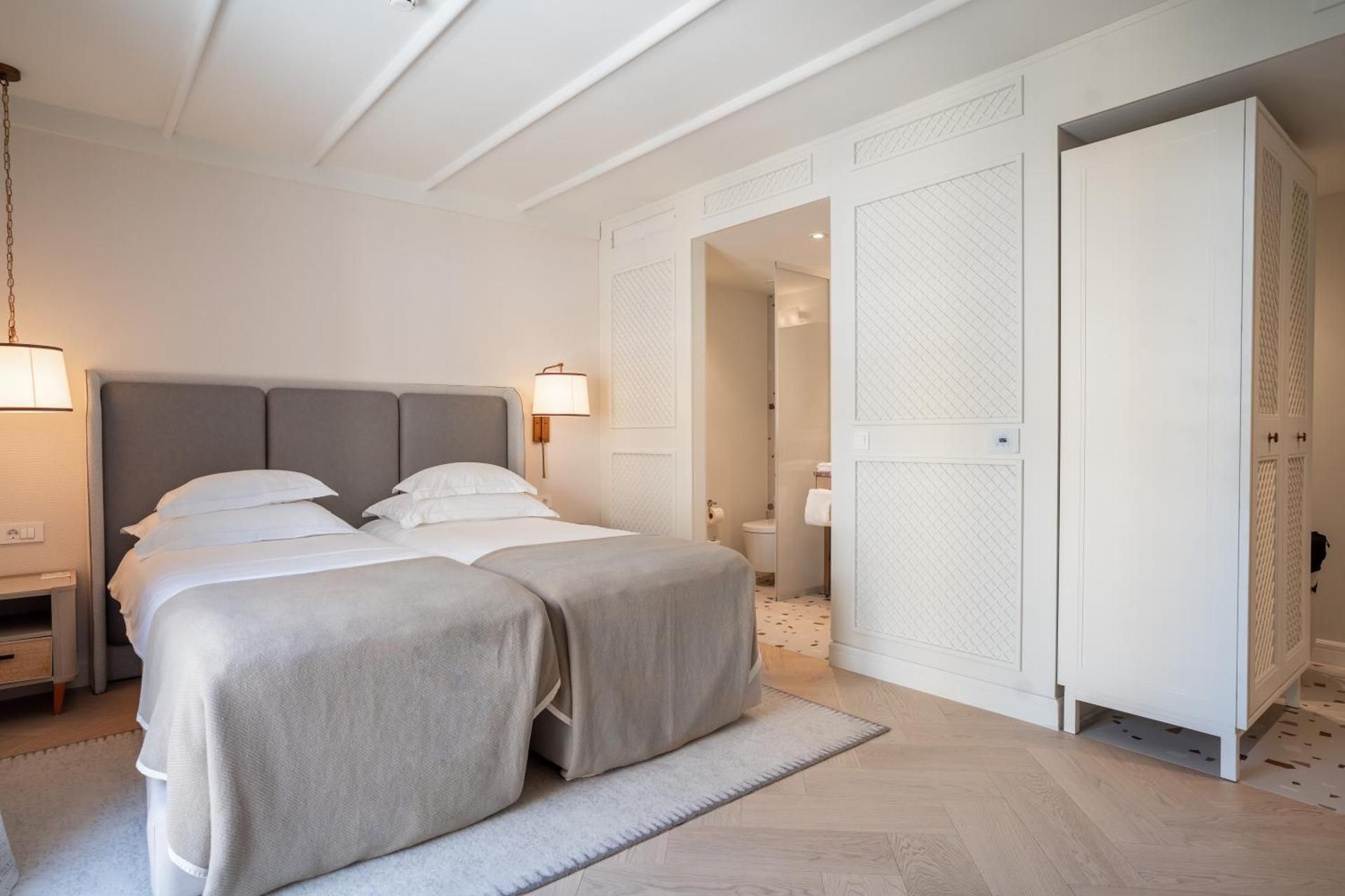 Double or Twin Room with Sea View- Villa Camellia