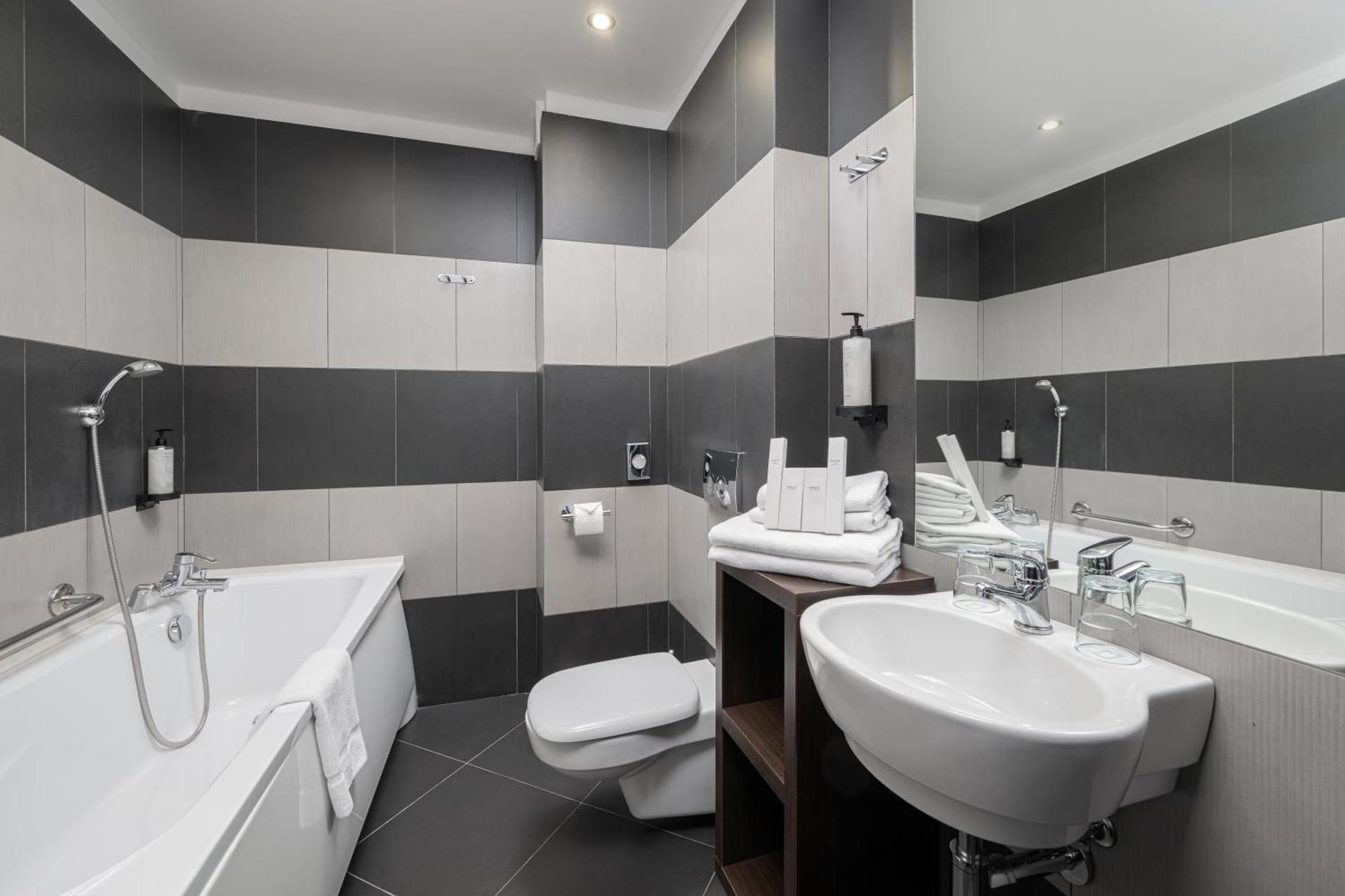 B&B HOTEL Bytom Junior Suite 2