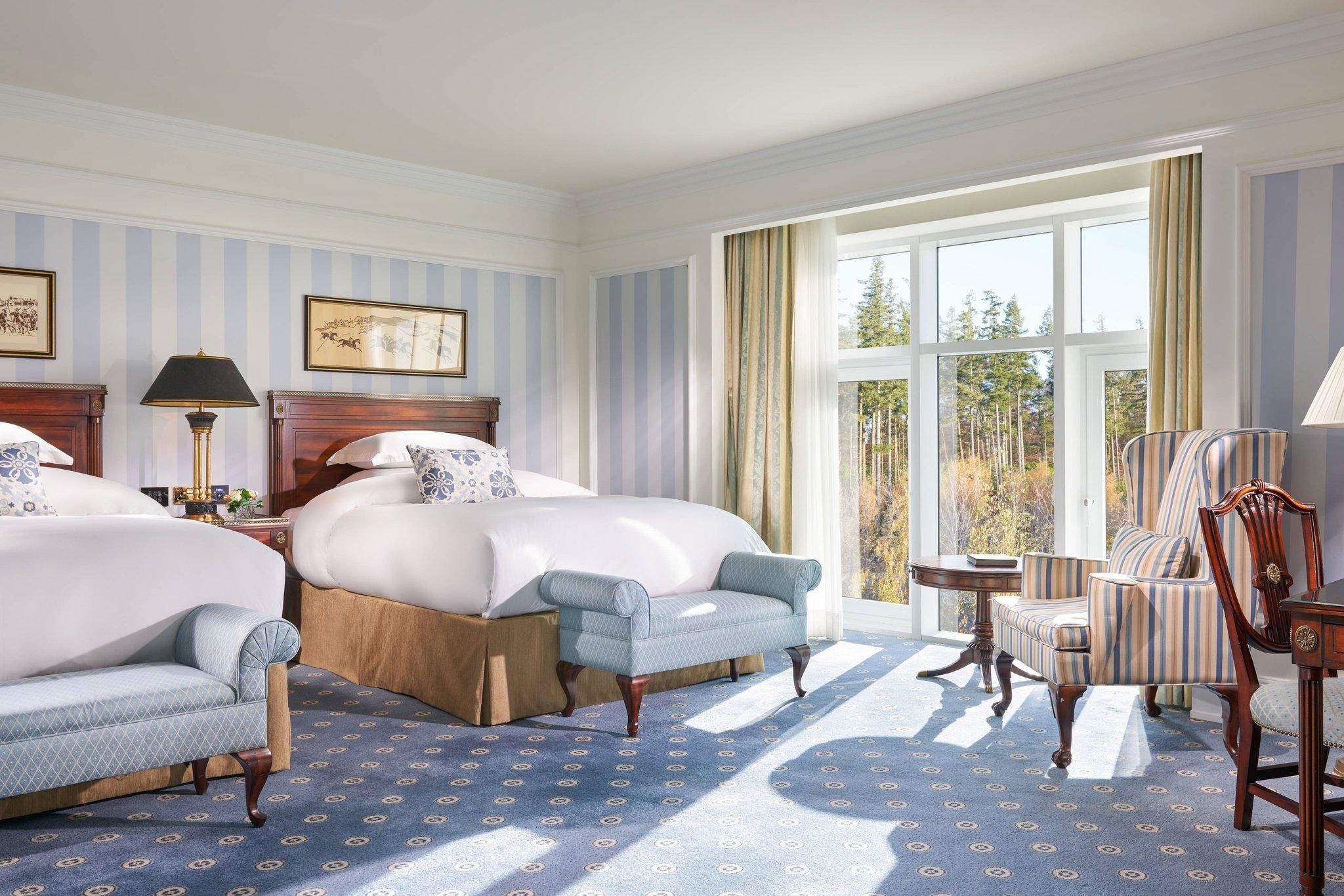 2 Adults & 2 Children, 1 Bedroom Suite, 2 Double