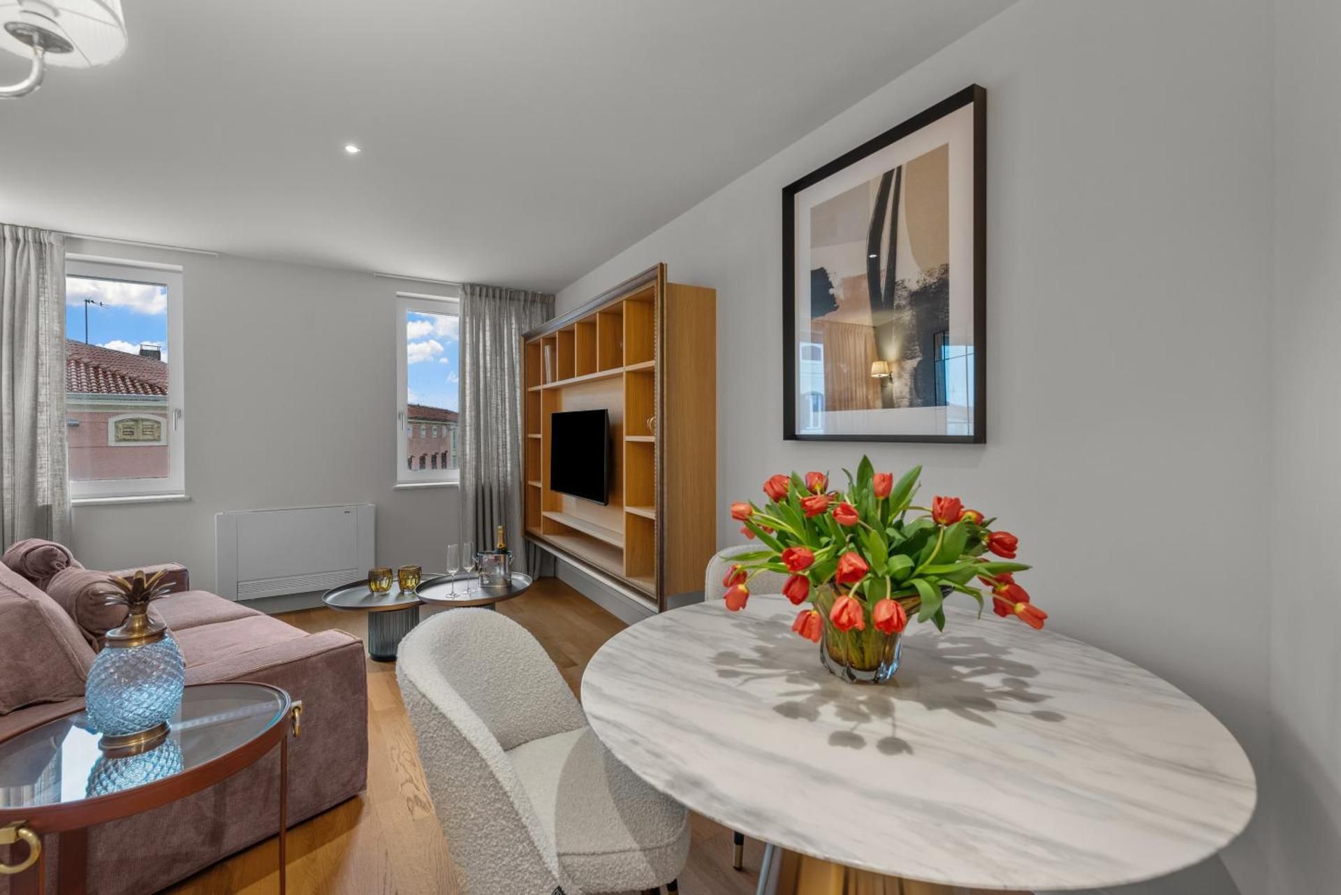 One-Bedroom Apartment