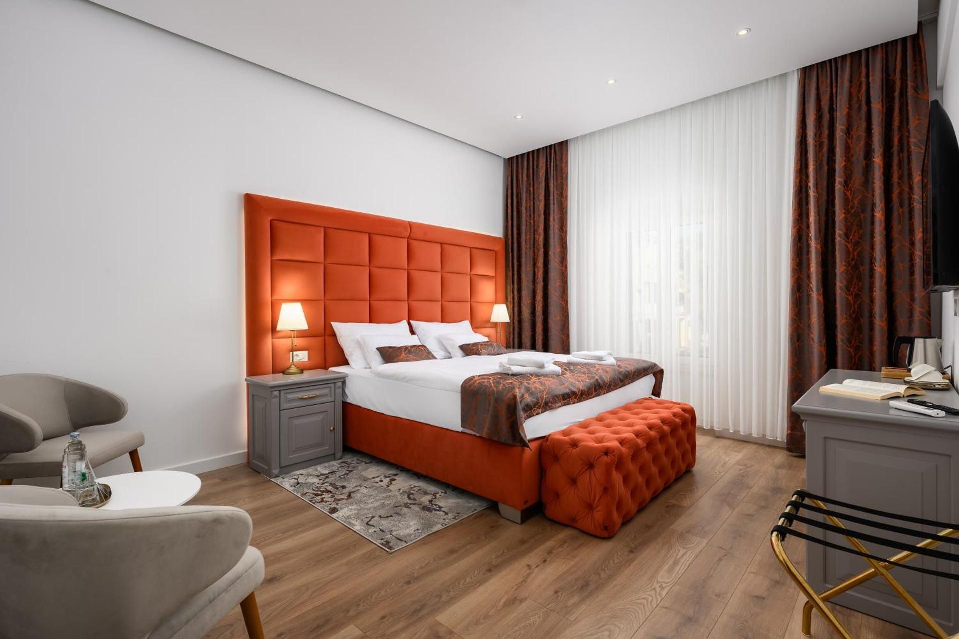 Deluxe King Room