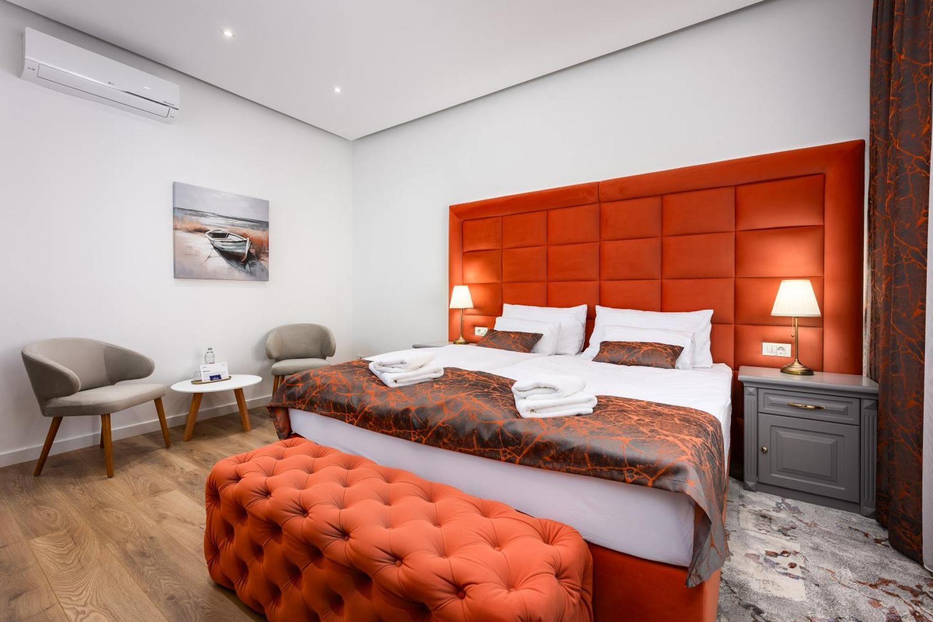 Deluxe King Room
