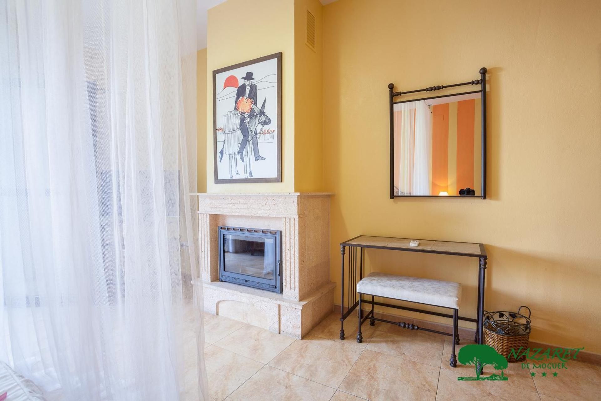 Double or Twin Room (1 Adult)