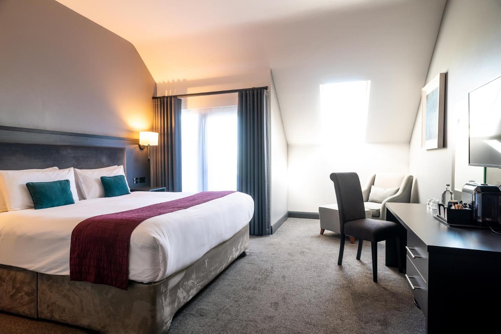 Superior King Room