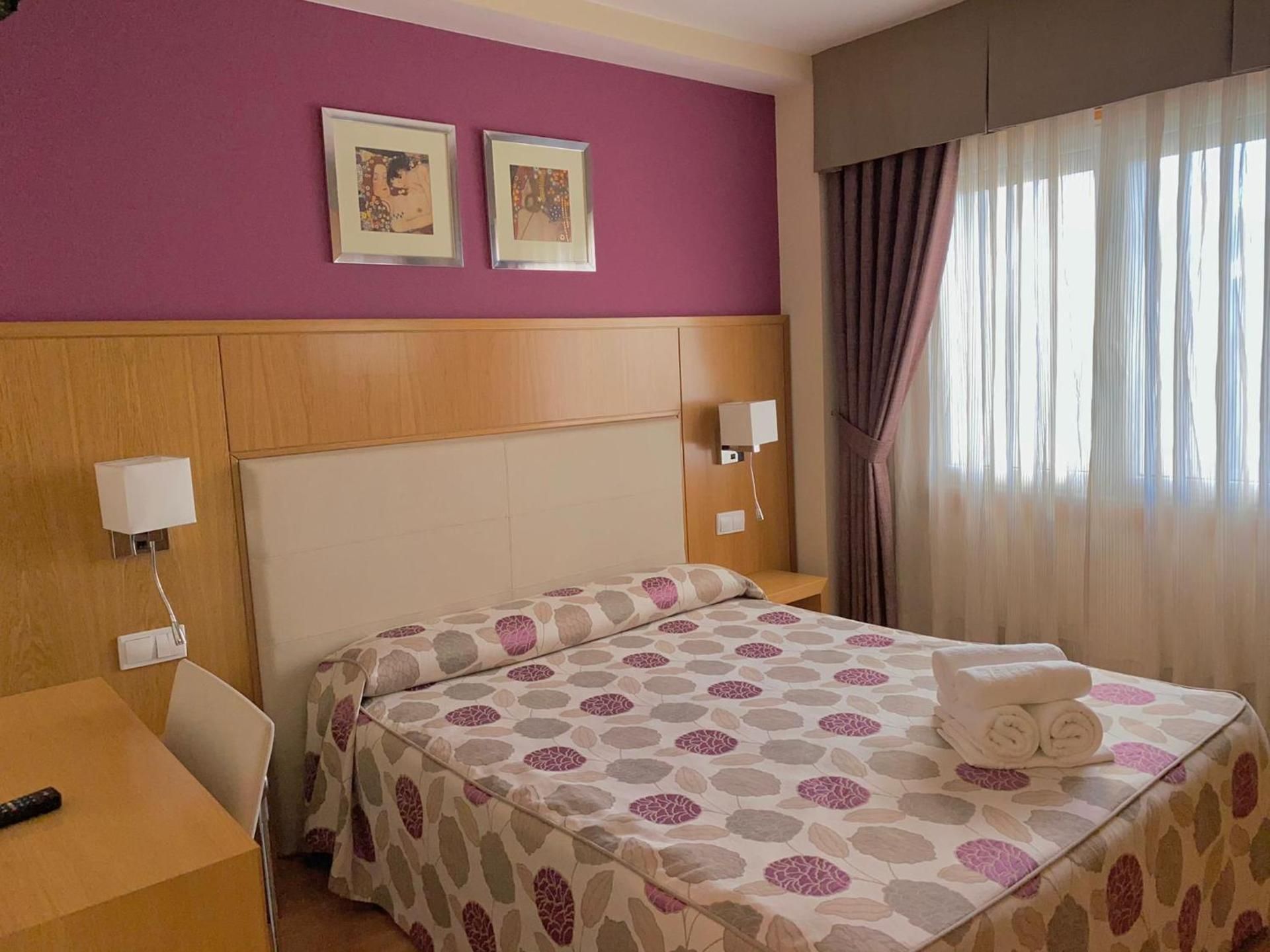 Single Room with Private Bathroom