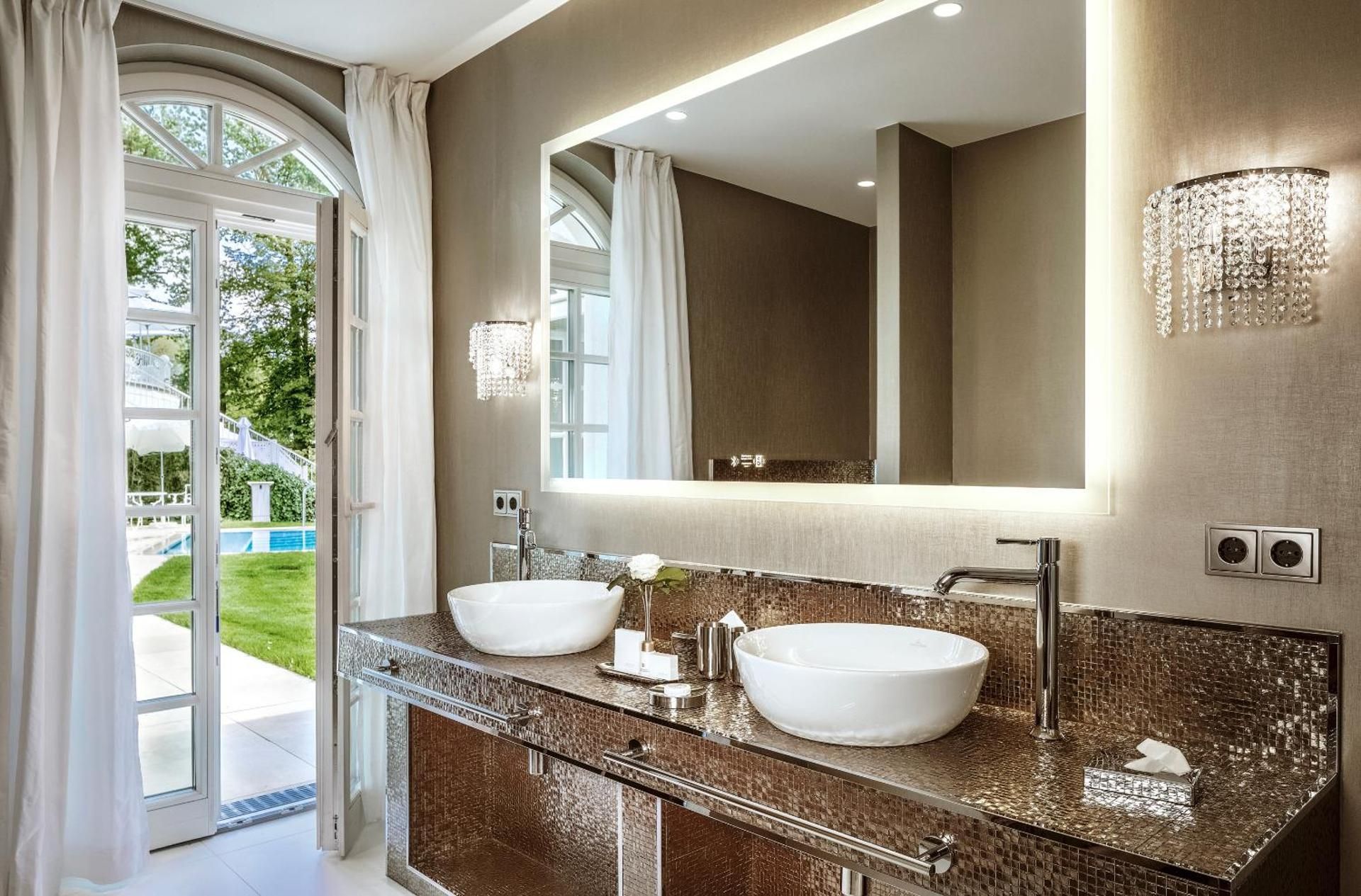 Suite with Spa Bath