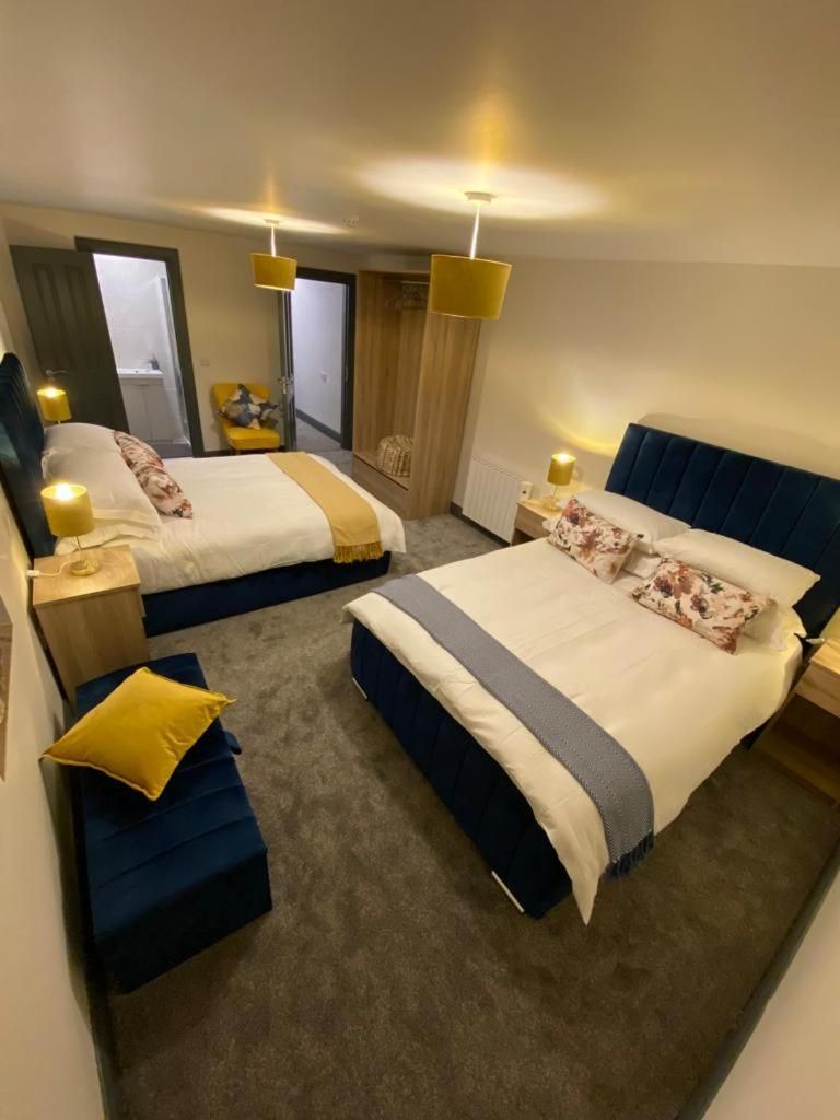 Double or Twin Room with Private Bathroom