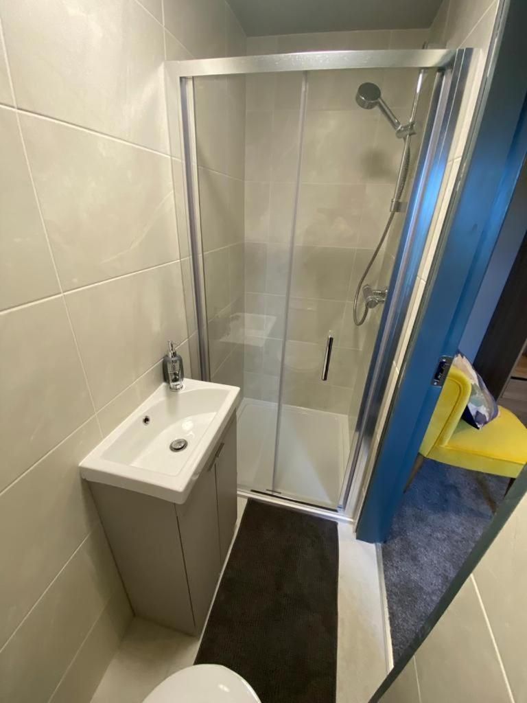 Double or Twin Room with Private Bathroom