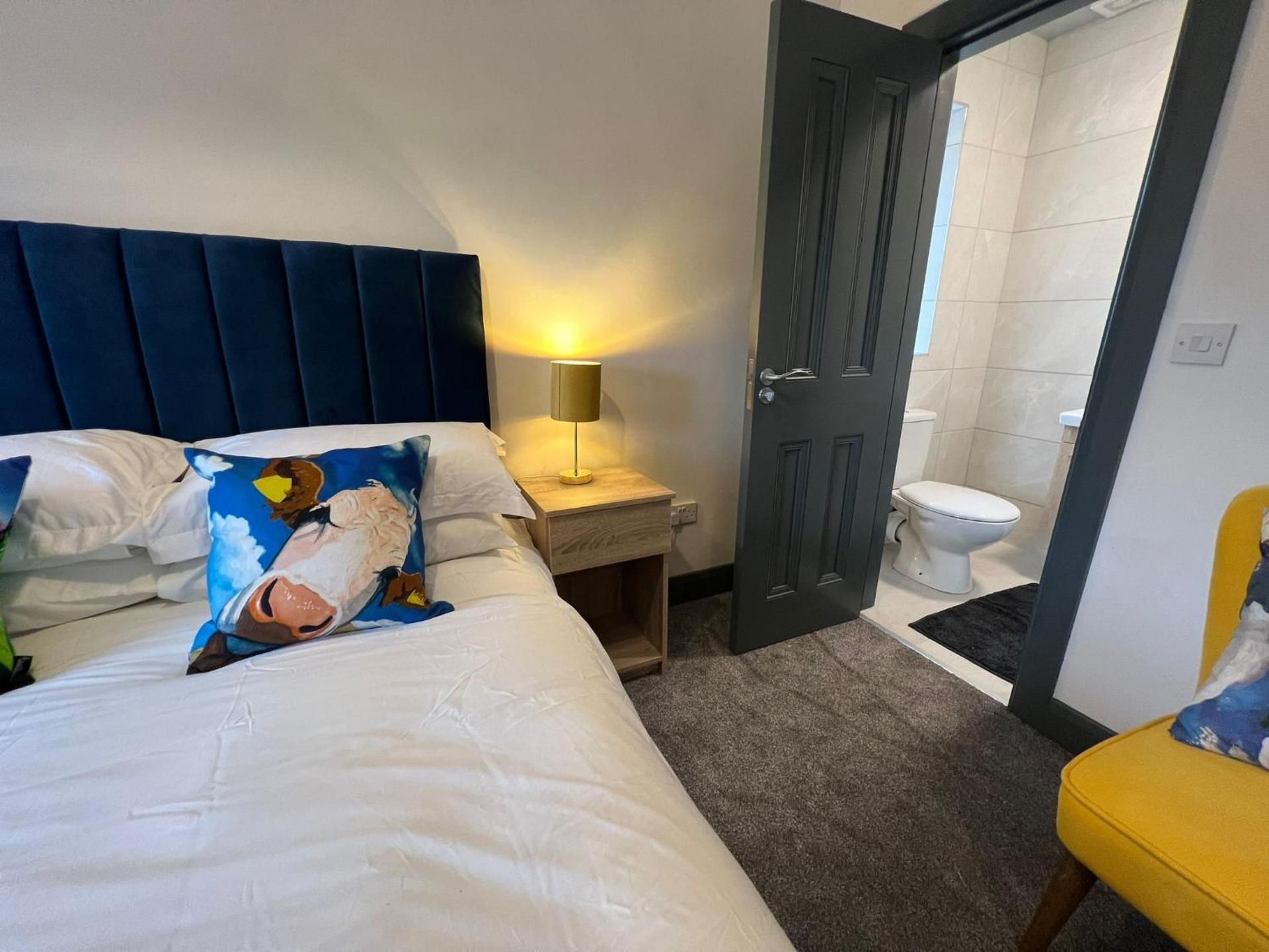 Quadruple Room with Private Bathroom