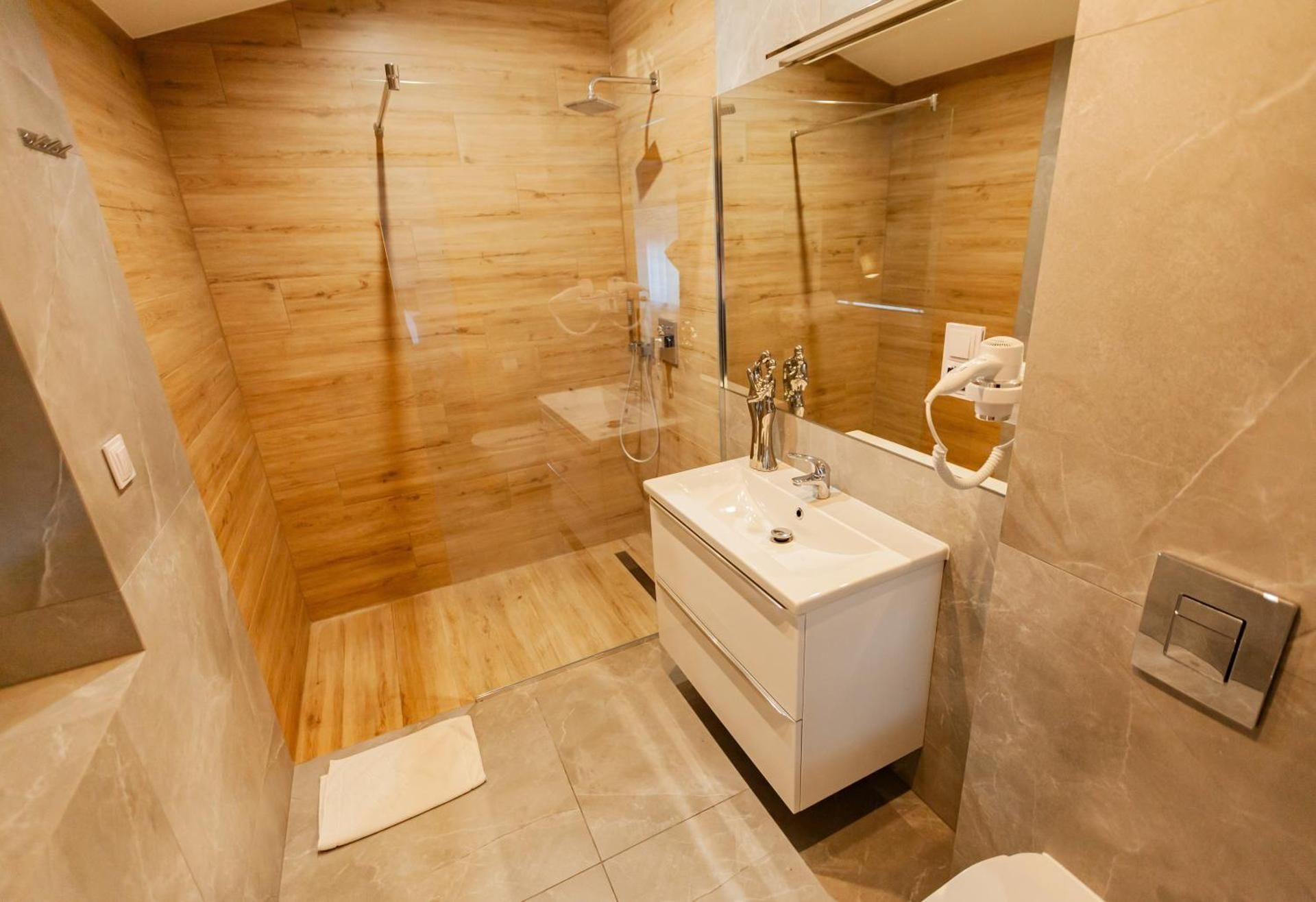 Family Deluxe Suite