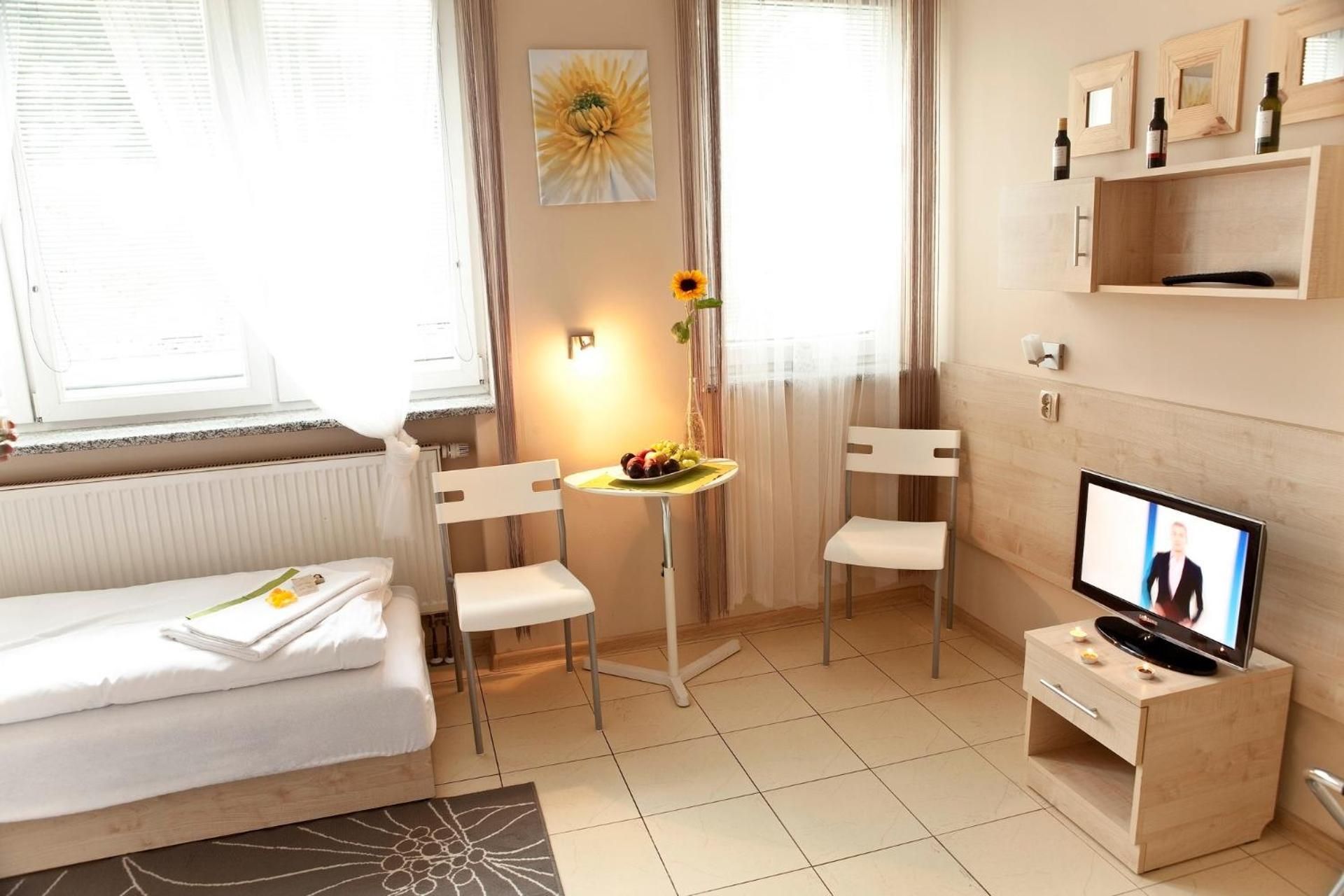 Economy Triple Room