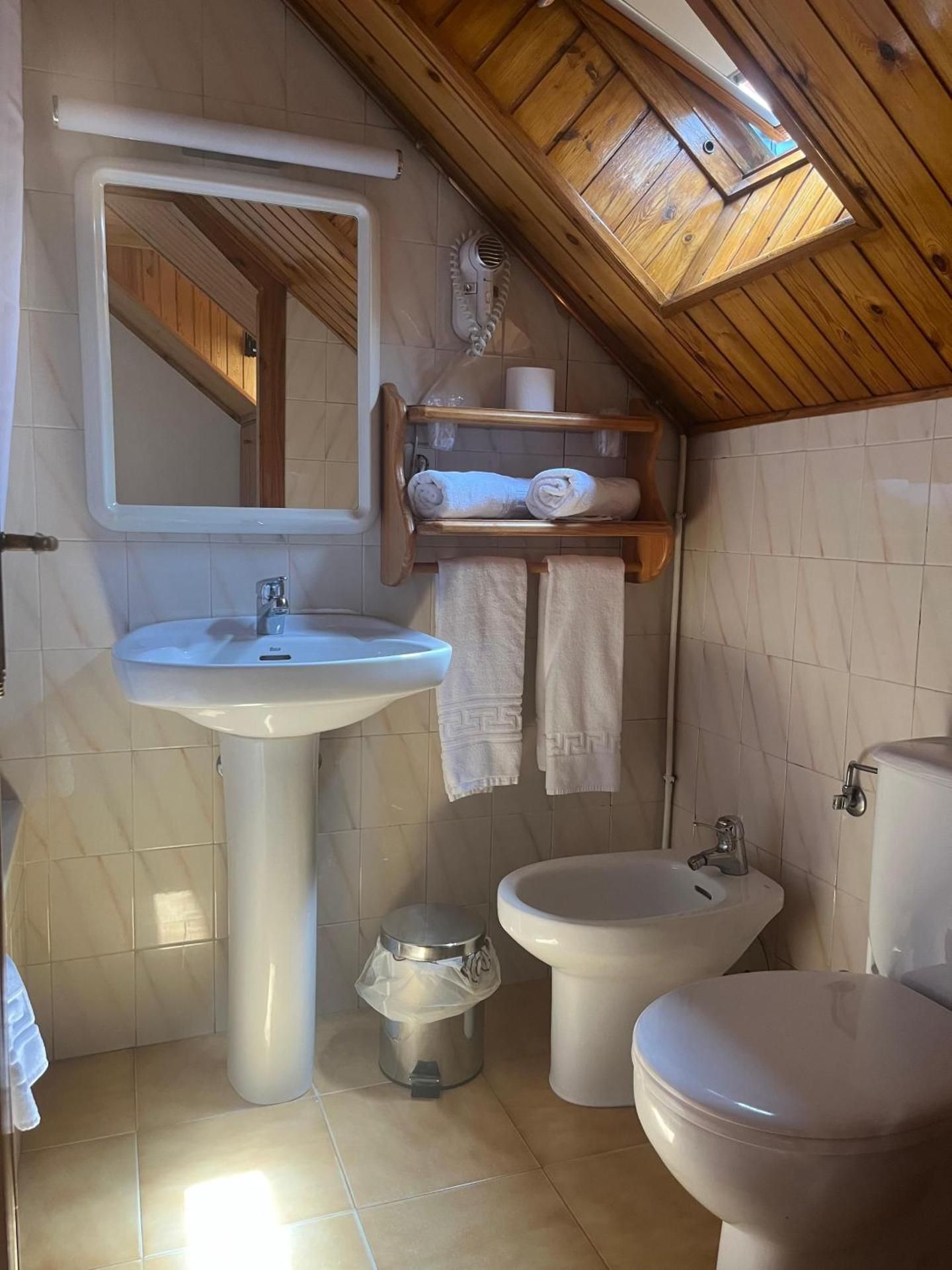 Twin Room with Bath