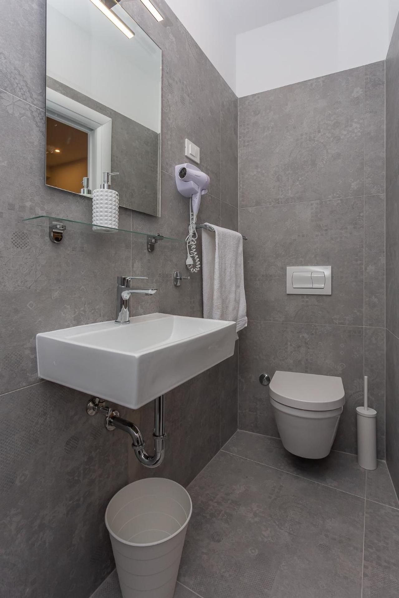 Budget Double Room with Shared Kitchen & Terrace