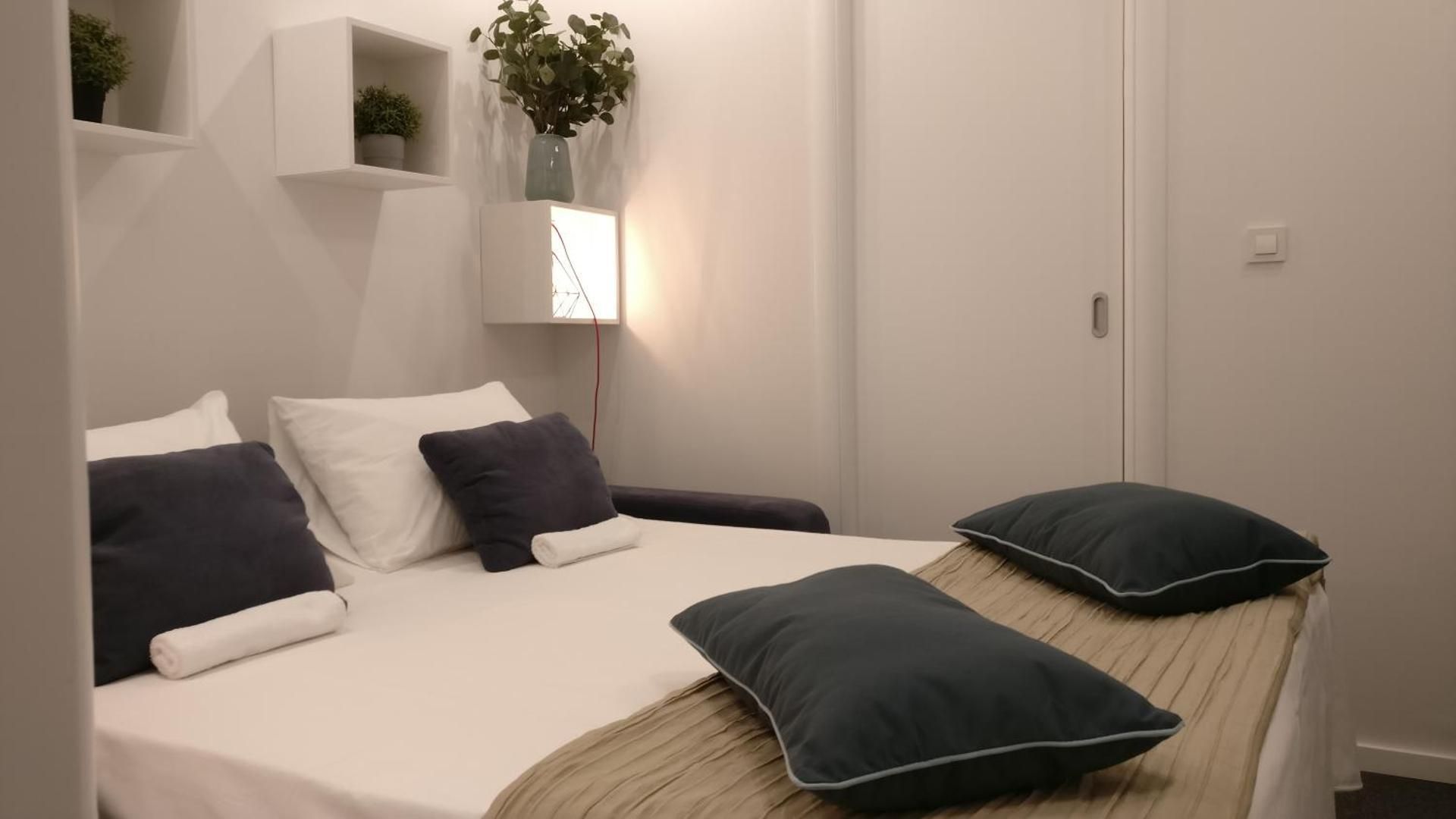 Budget Double Room with Shared Kitchen & Terrace