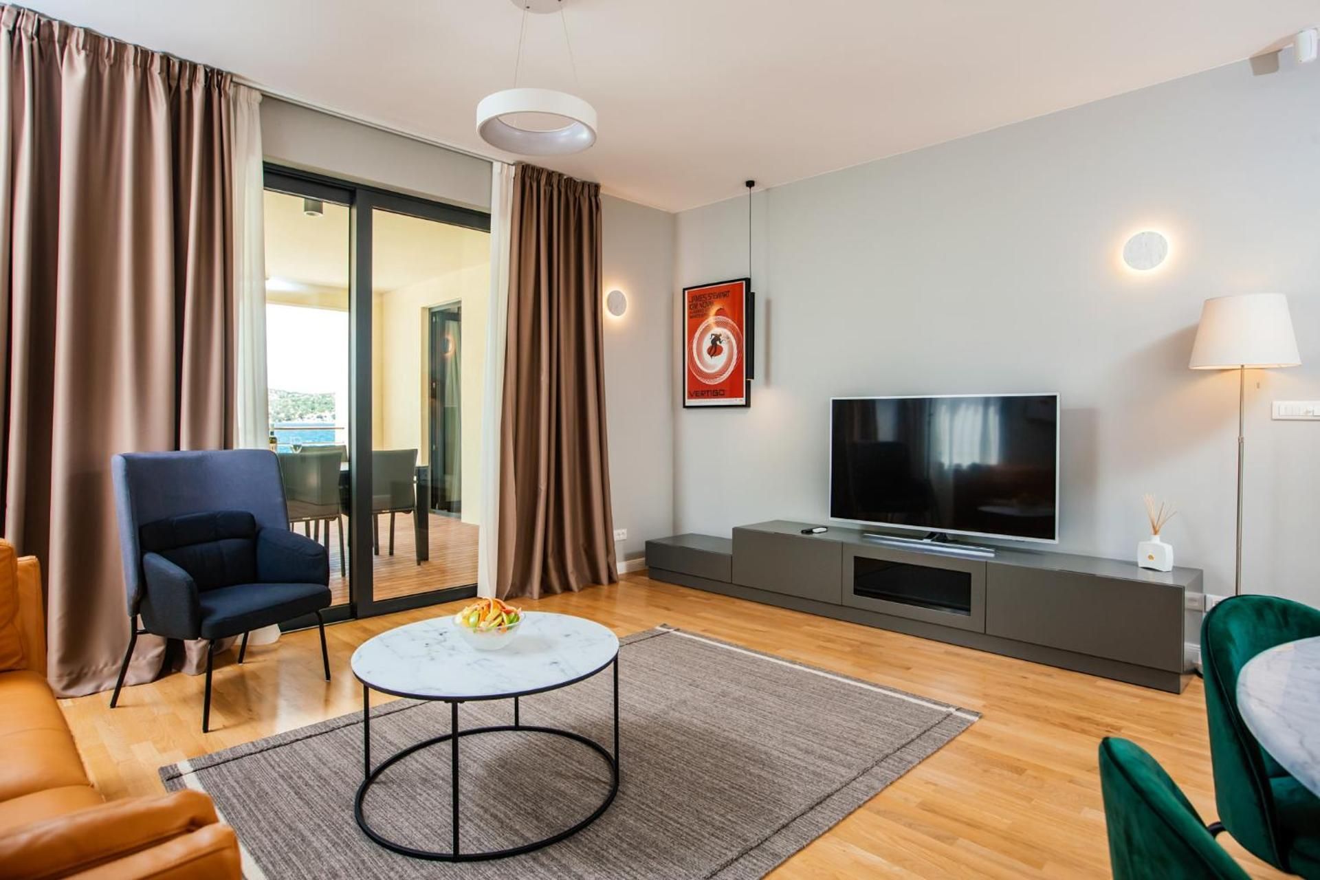 Comfort Two-Bedroom Apartment with Balcony