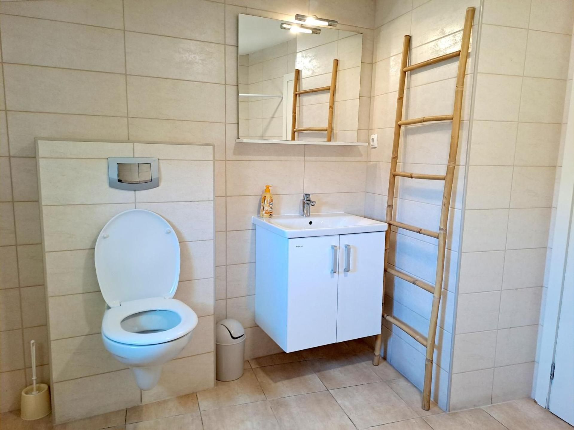 Deluxe Studio Apartment with Terrace