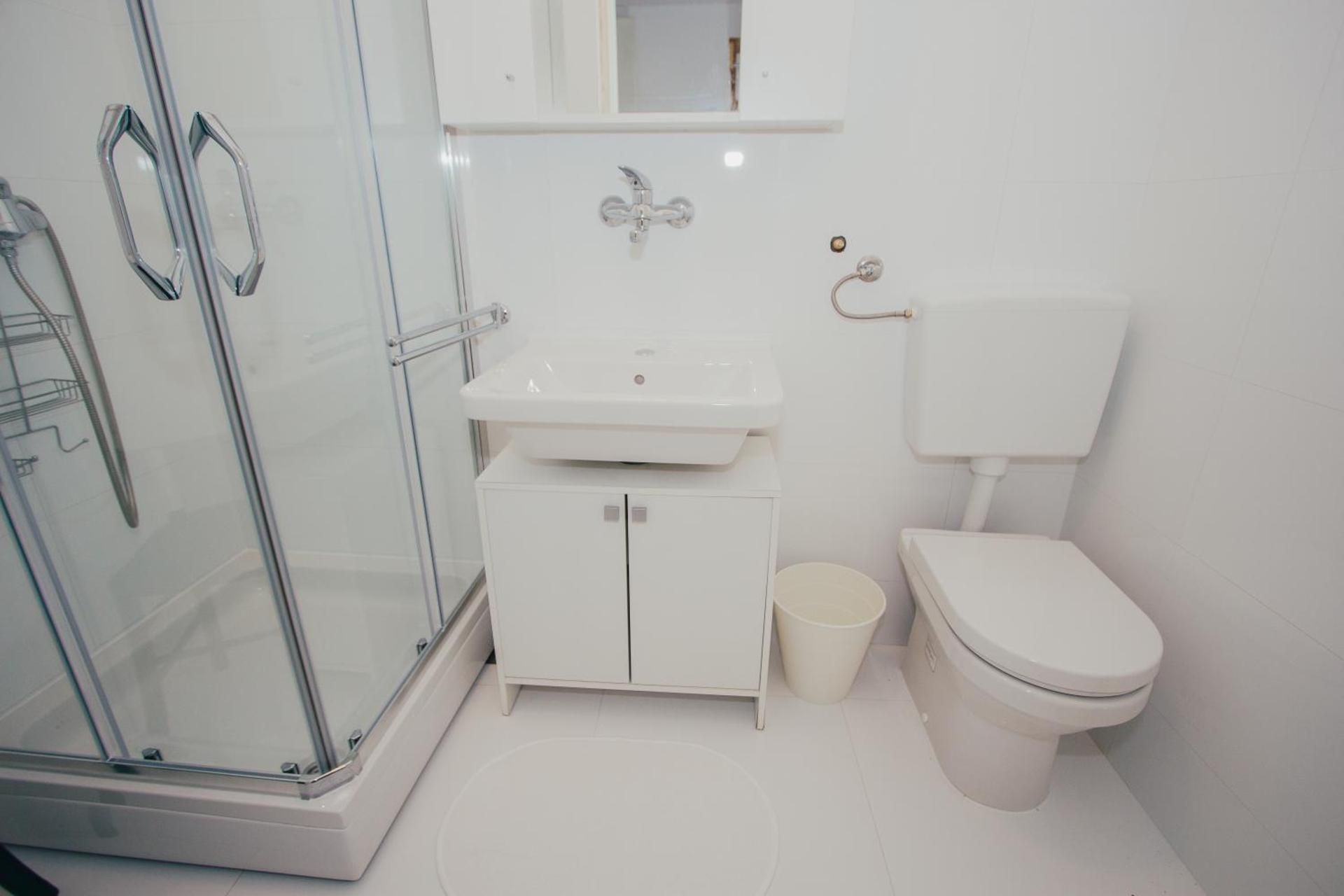 One Bedroom Apartment with Balcony and Sea View