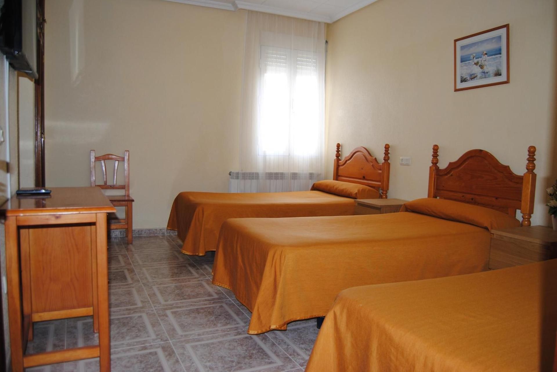 Triple Room with Private Bathroom