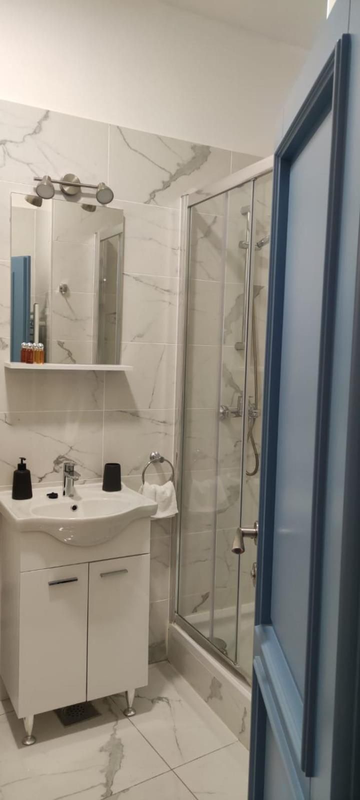 Twin Room with Bathroom