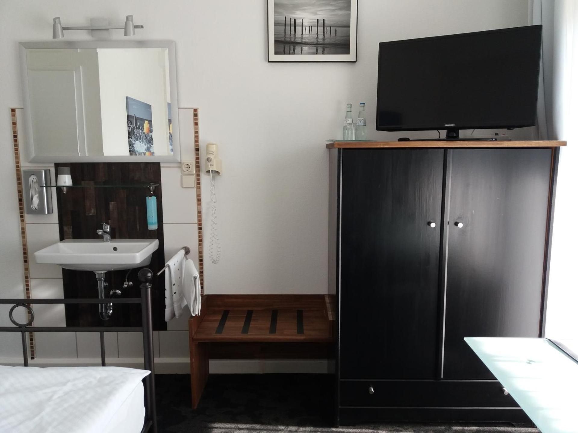 Single Room with Terrace