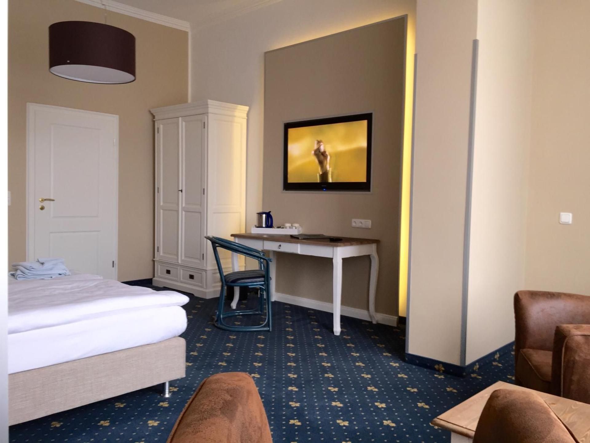 Large Double Room