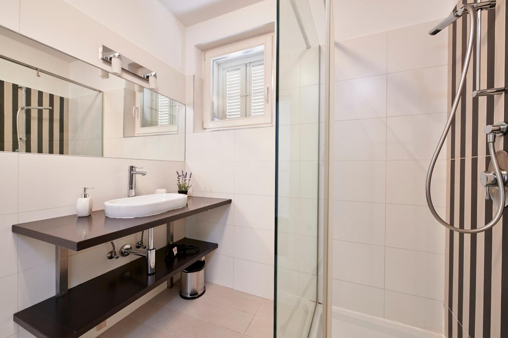 Luxury Apartment (4 adults)