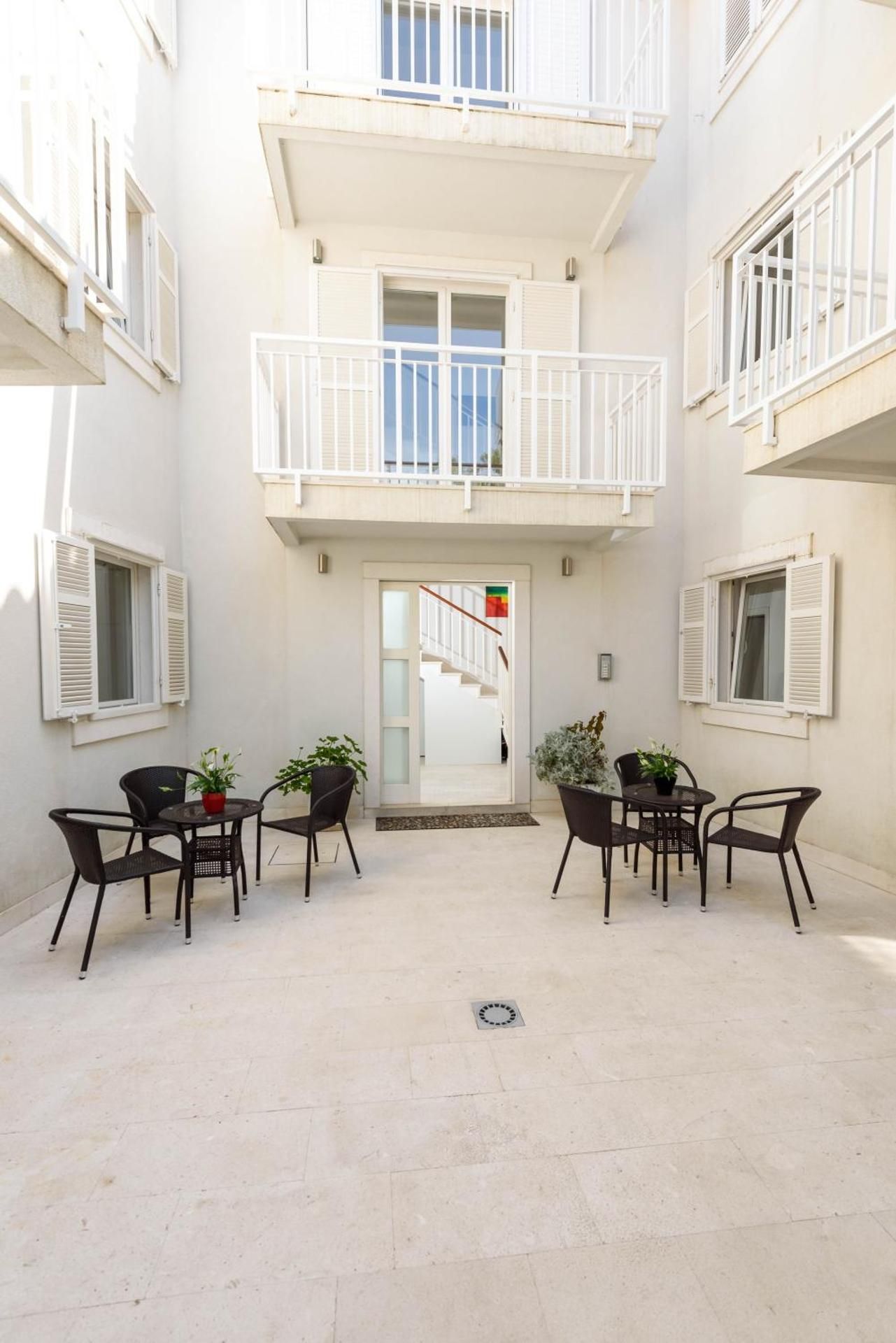 Special Offer - One-Bedroom Apartment with Airport Transfer