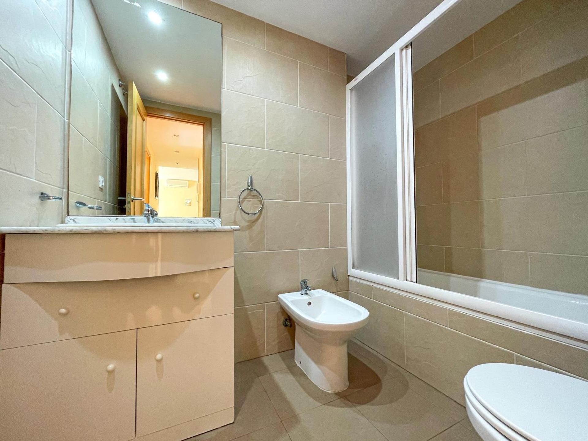 Standard Two-Bedroom Apartment (6 Adults)