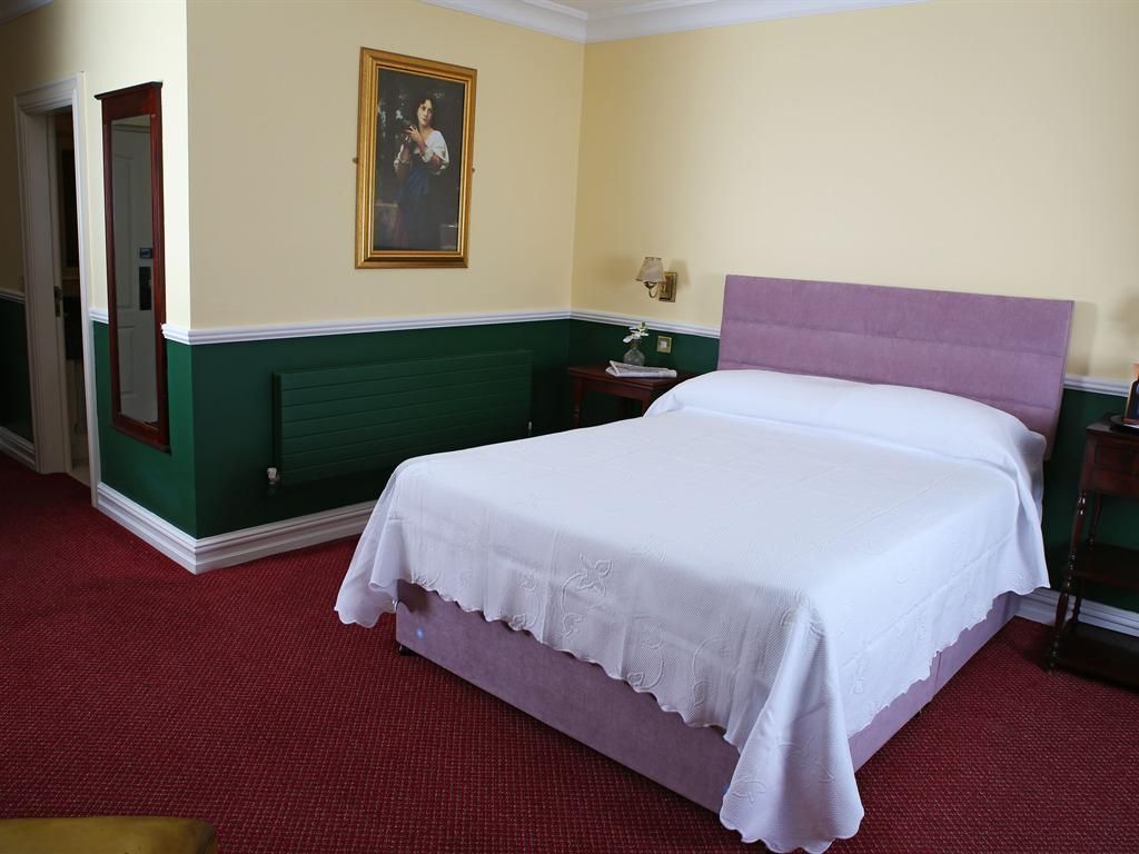 Queen-Ensuite with Bath-Sea View