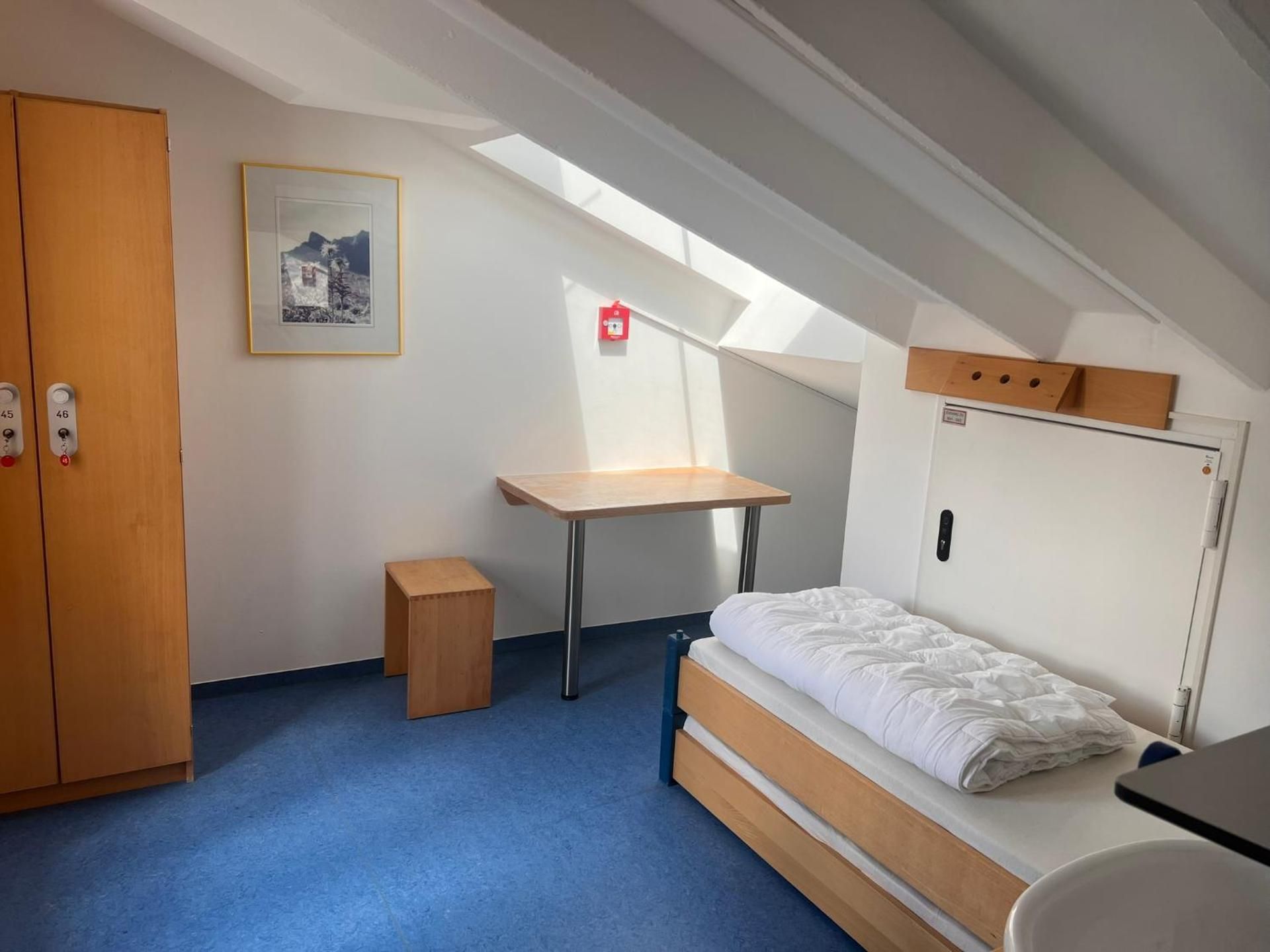 Single Room with Shared Bathroom