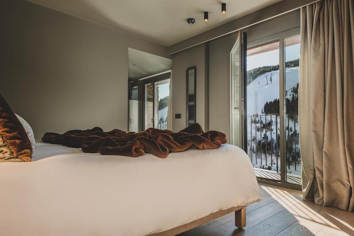 Superior Double or Twin Room with Mountain View