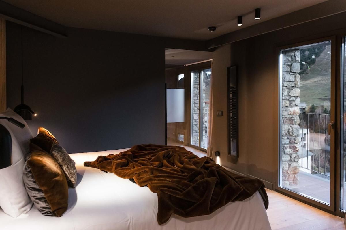 Superior Double or Twin Room with Mountain View