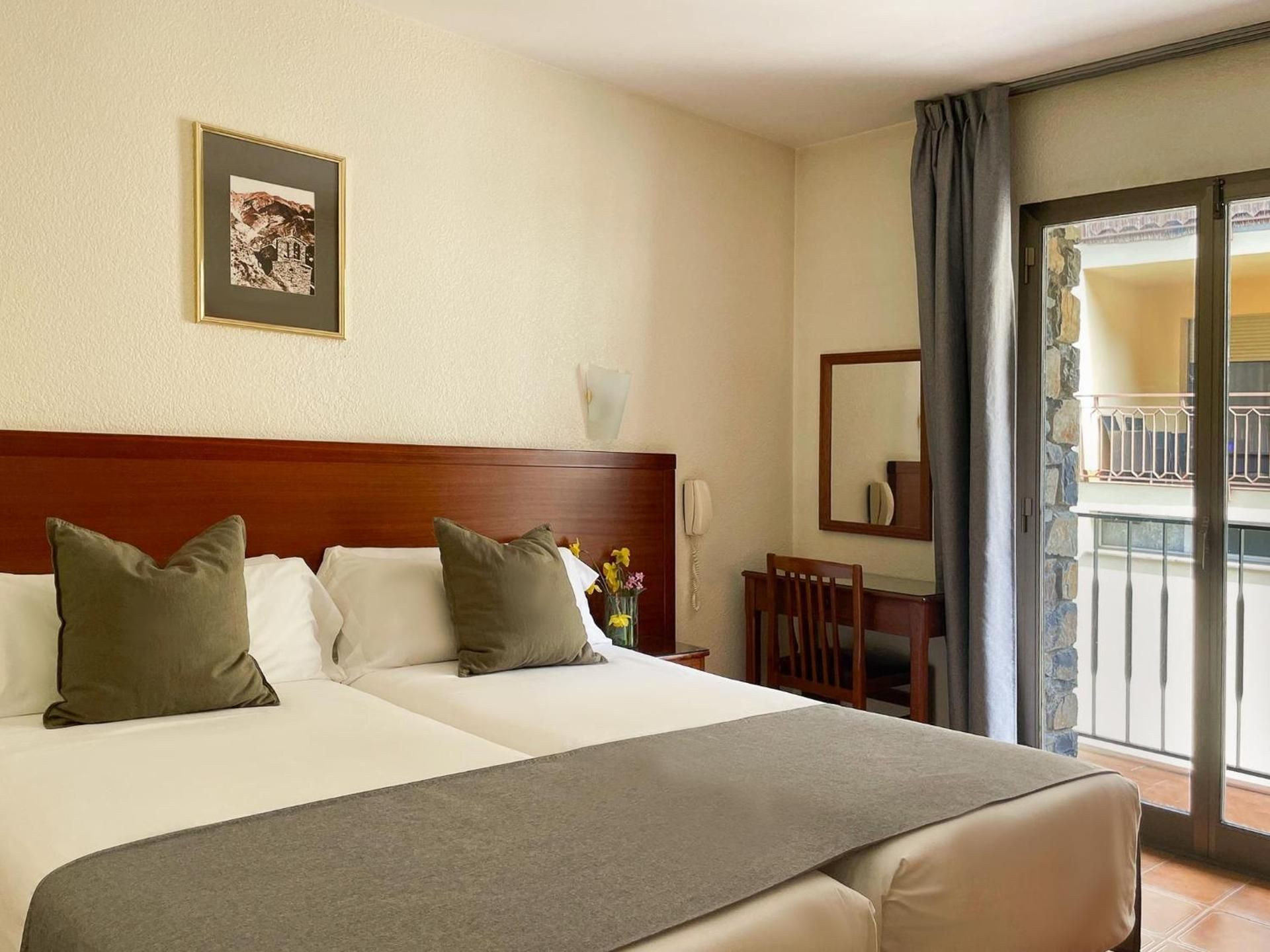 Quadruple Room with Mountain View