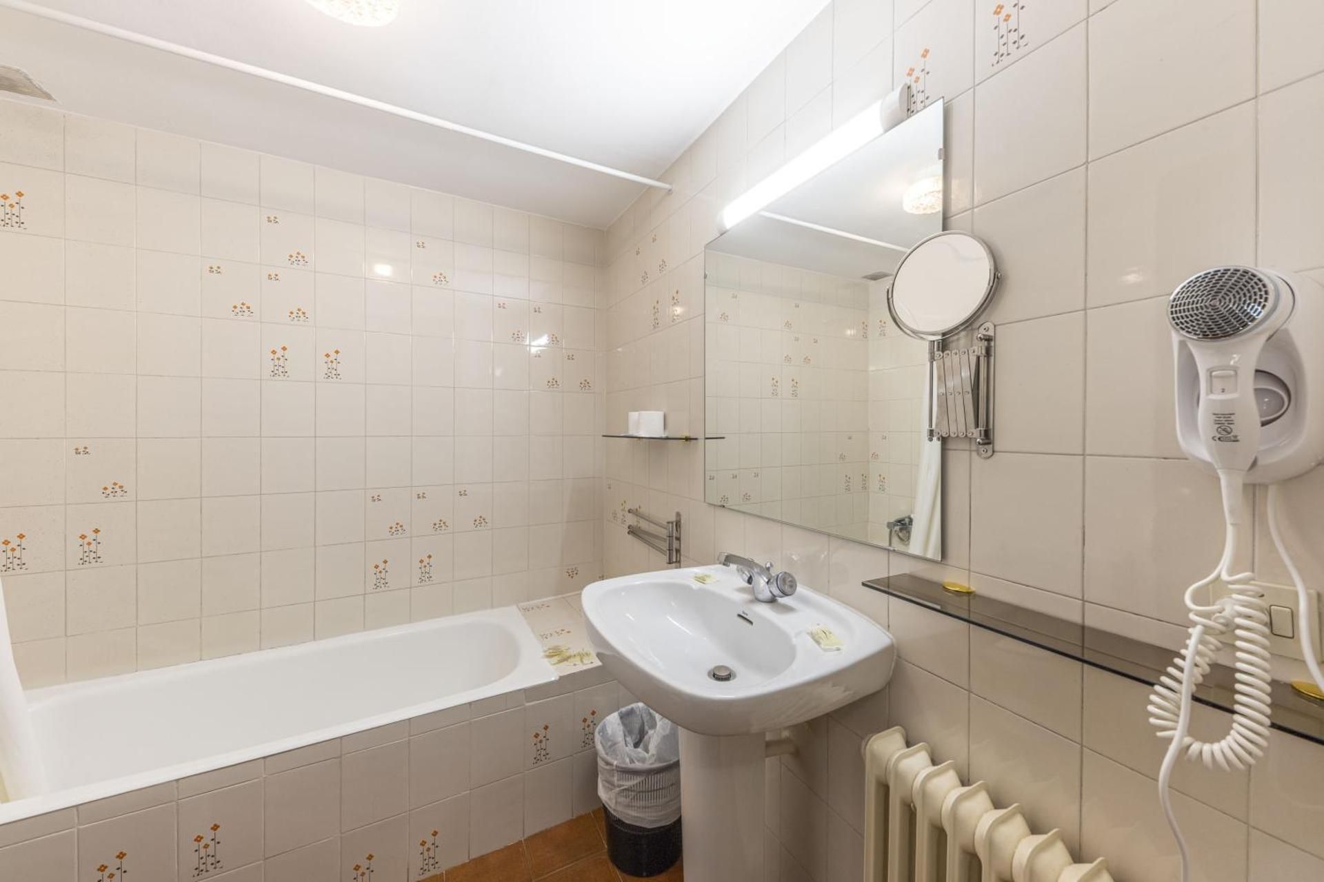 Apartment with Mountain View (2 Adults + 1 Child)