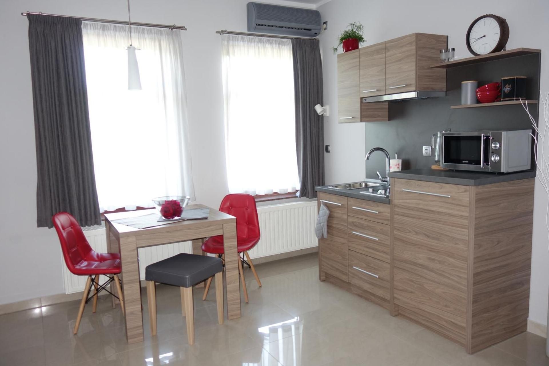 Studio Apartment
