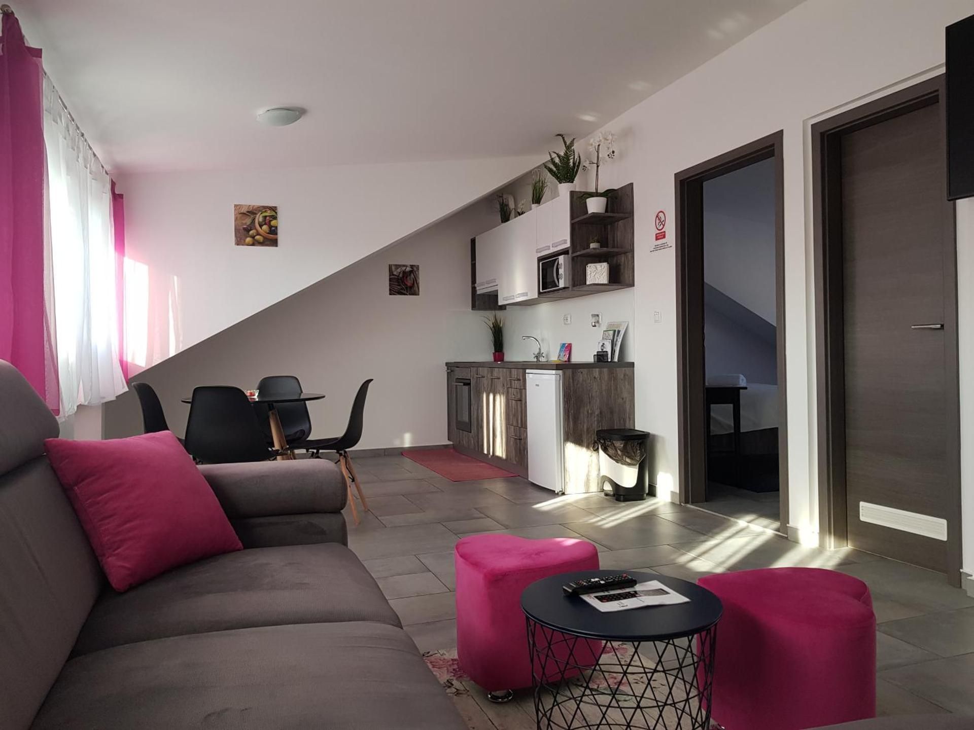 Deluxe Apartment